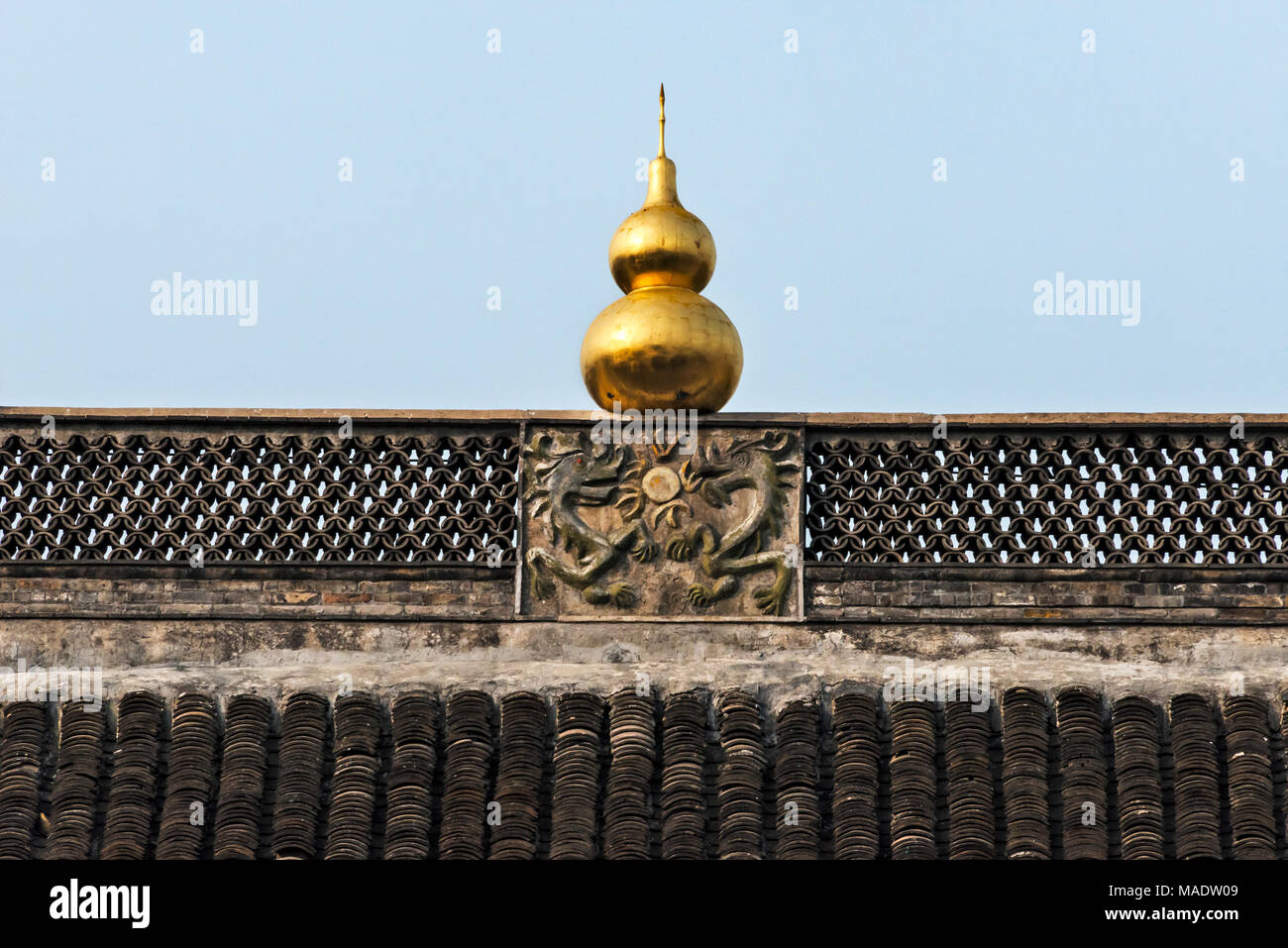 La decorazione del tetto del tempio, provincia dello Jiangsu, Cina Foto Stock