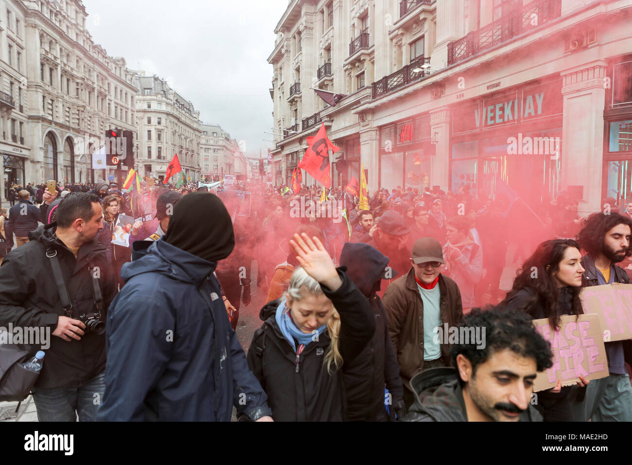 Londra, UK, 31 marzo, 2018. Manifestazione nazionale contro la Turchia di invasione e occupazione di Afrin! La richiesta di un cessate il fuoco ora in modo che il corpo del cittadino britannico Anna Campbell possono essere recuperati e si è portato a casa per la sua famiglia. Penelope Barritt/Alamy Live News Foto Stock