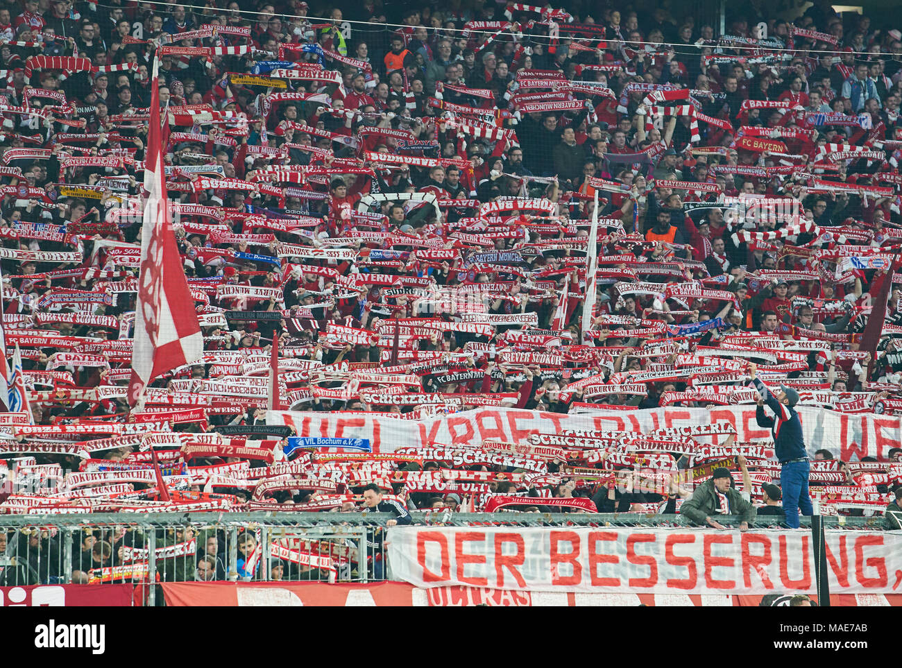 FC Bayern Munich Soccer, Monaco di Baviera, Marzo 31, 2018 tifosi FC Bayern Monaco - BORUSSIA DORTMUND 6-0 1.della Lega calcio tedesca , Monaco di Baviera, Marzo 31, 2018, STAGIONE 2017/2018 © Peter Schatz / Alamy Live News Foto Stock