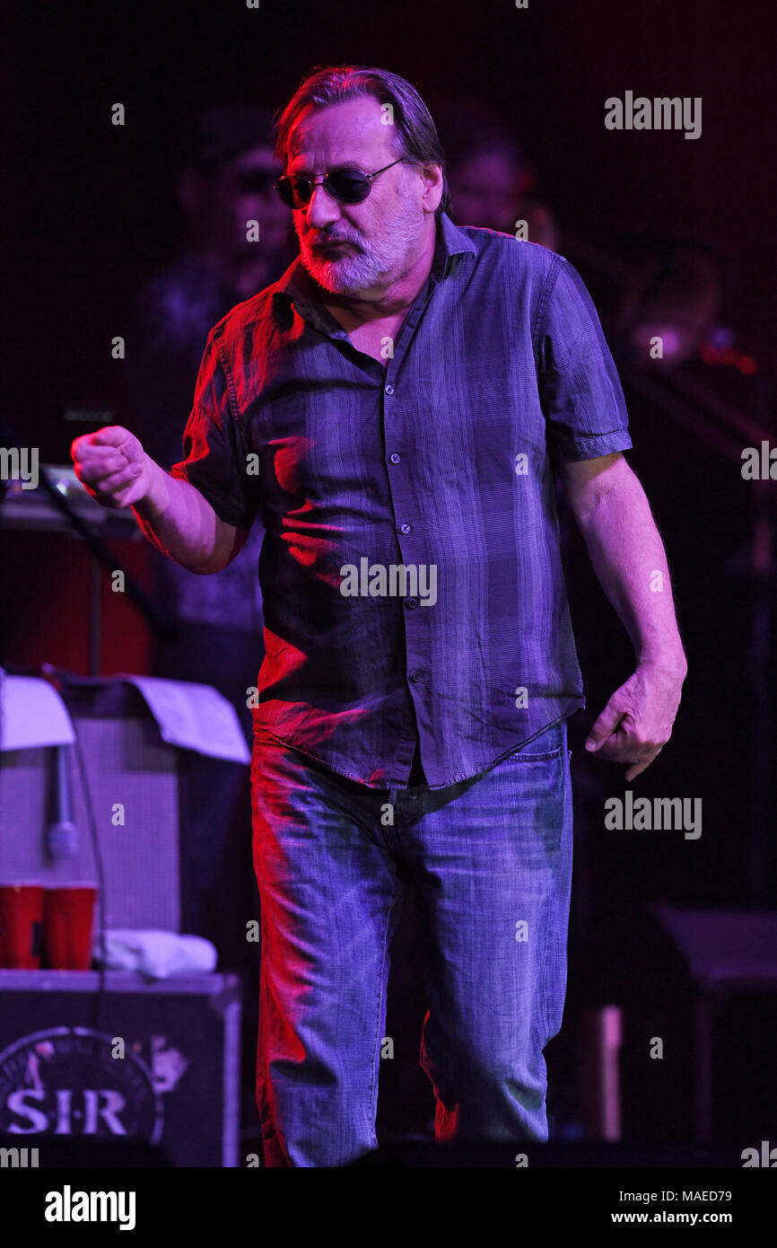 COCONUT CREEK, FL - MARZO 31: Southside Johnny & The Asbury Jukes esegue al Seminole Coconut Creek Casino on Marzo 31, 2018 in Coconut Creek, Florida. Credito" mpi04/MediaPunch Credito: MediaPunch Inc/Alamy Live News Foto Stock