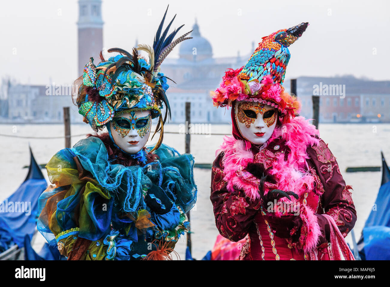 Venezia, Italia. Il carnevale di Venezia, belle maschere in Piazza San  Marco Foto stock - Alamy
