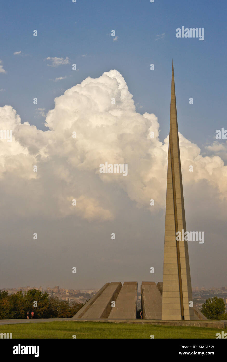 Il genocidio armeno memoriale sulla collina Tsiternakaberd (Fortezza di rondini), Yereven, Armenia Foto Stock