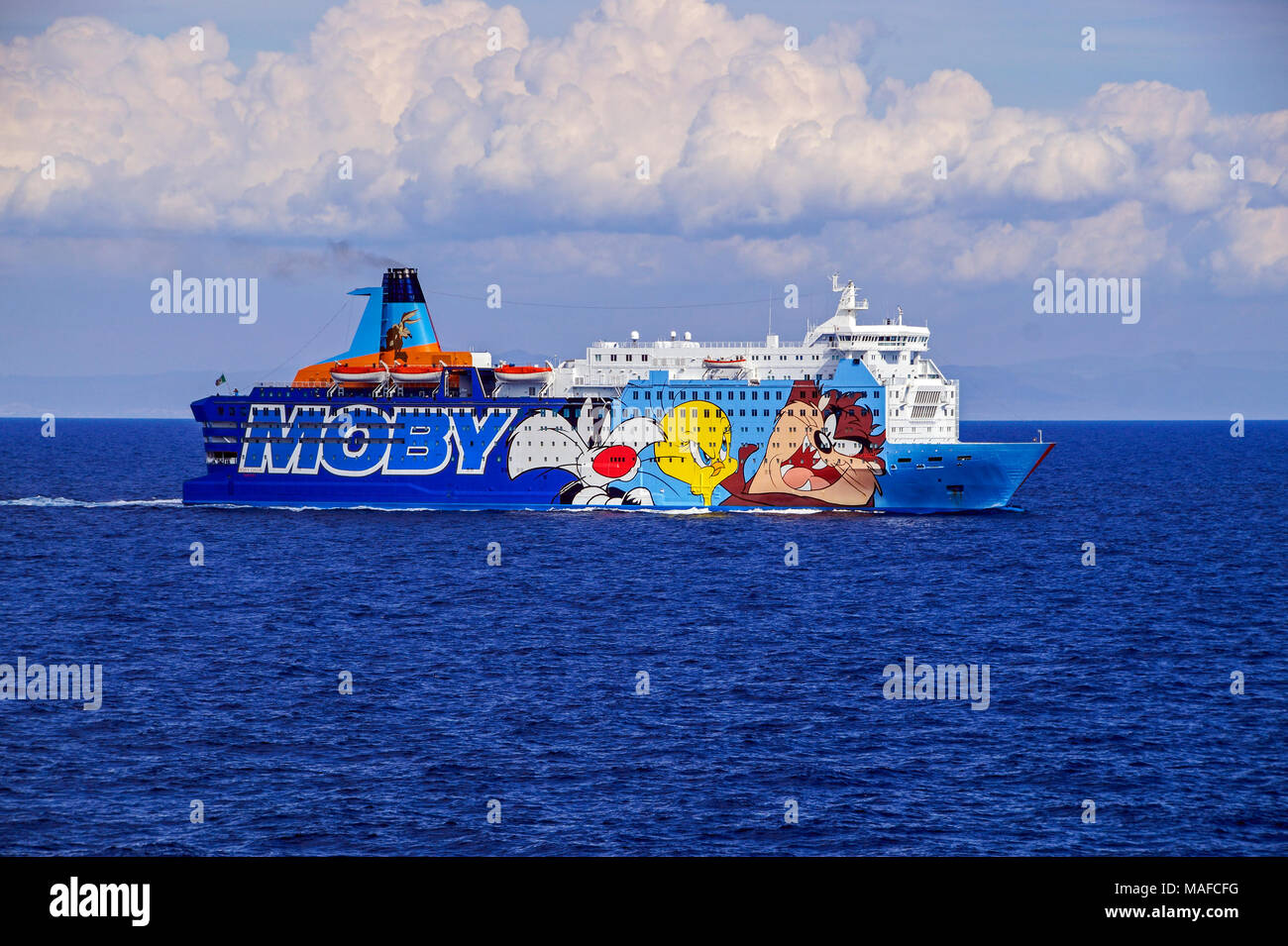 Mobi traghetto Moby Dada al di fuori del porto di Bastia Corsica Francia Europa destinati a Livorno in Italia Foto Stock
