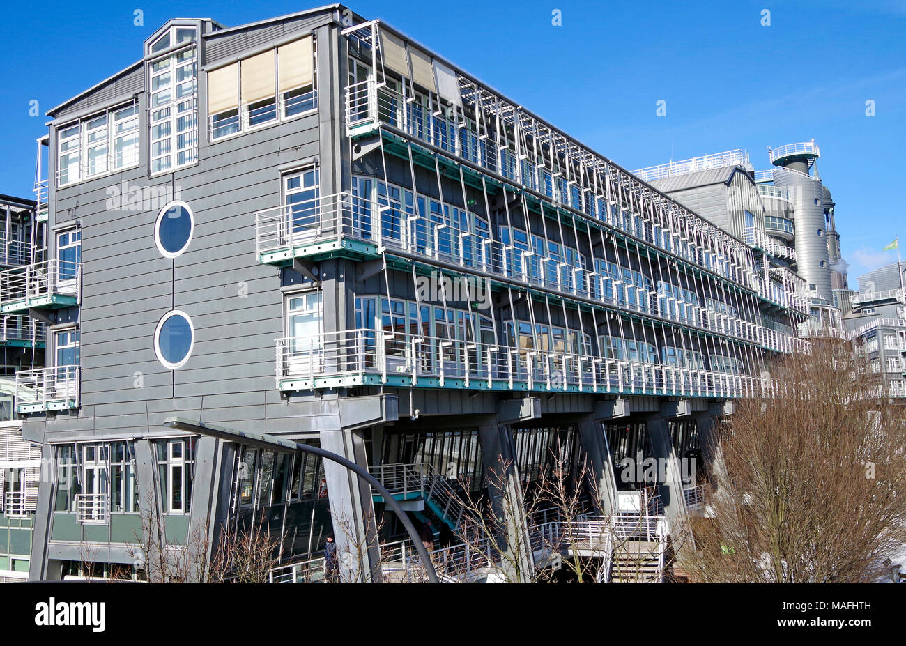 Attuale edificio HQ di editori Gruner & Jahn, di fronte al porto di Amburgo Neustadt, design con un sapore nautico. Foto Stock