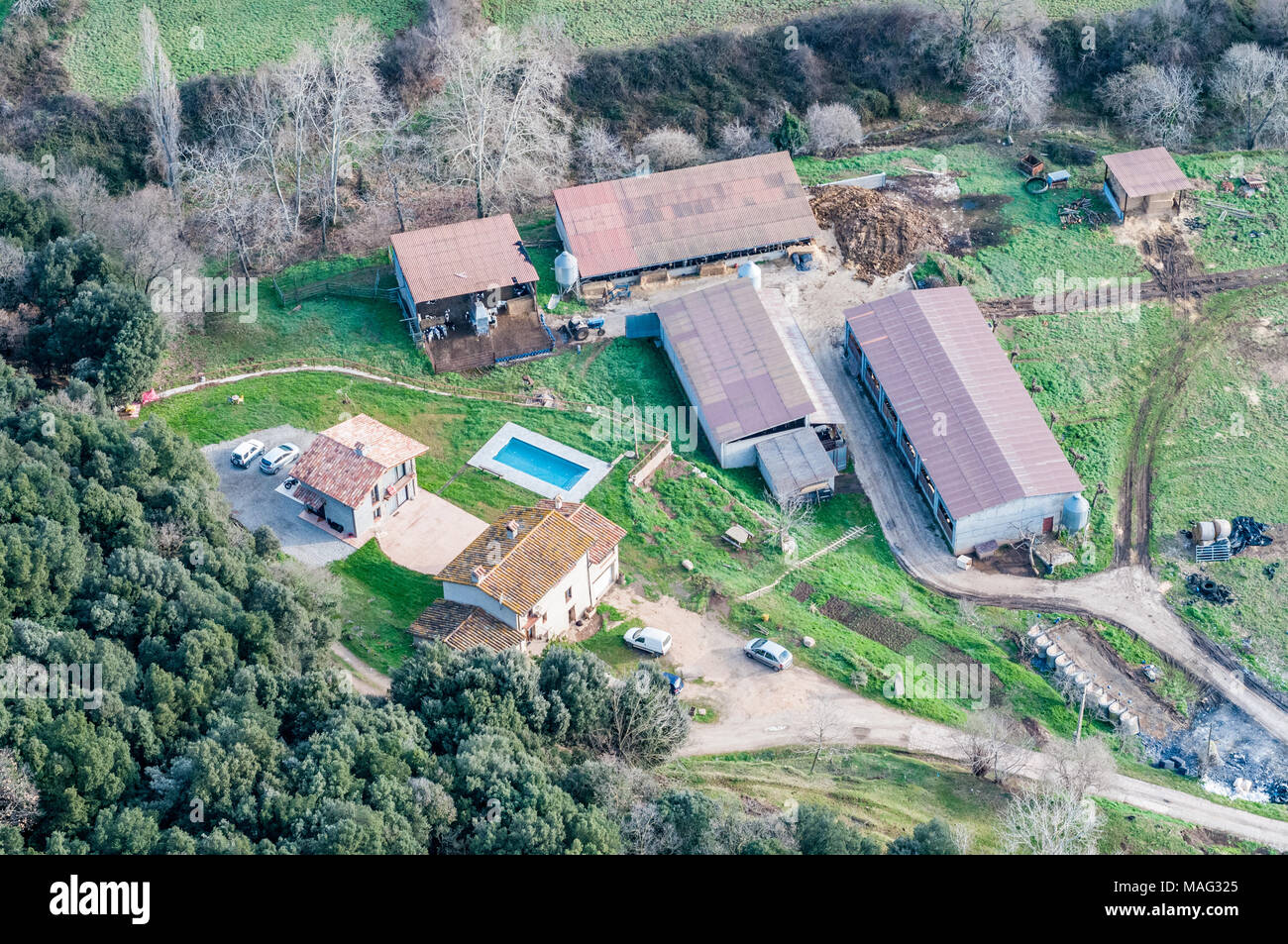 Veduta aerea della casa e casa colonica, Garrotxa, Catalogna, Spagna Foto Stock
