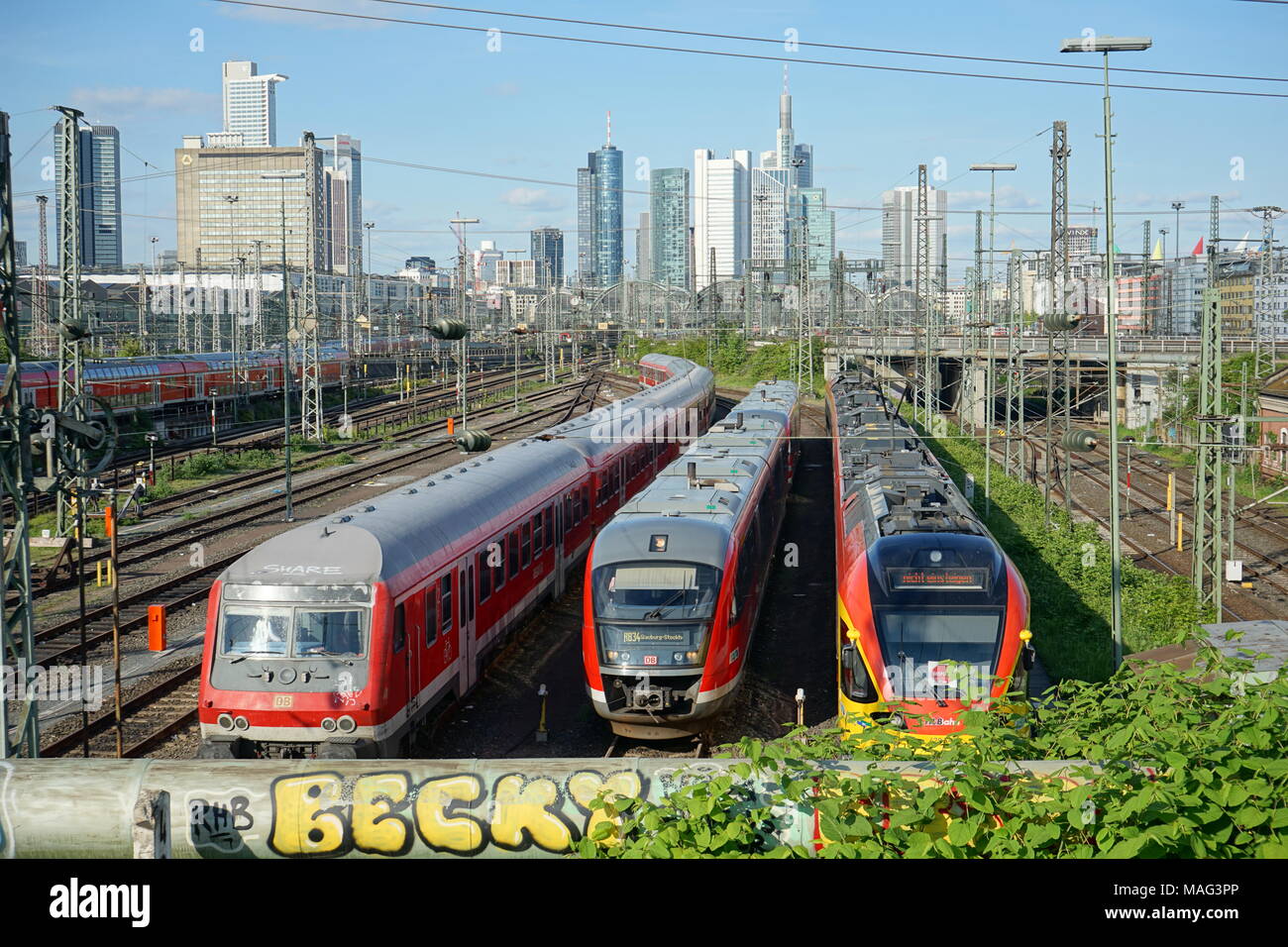 Railtracks nella parte anteriore della stazione principale di Francoforte Francoforte, Germania, Foto Stock