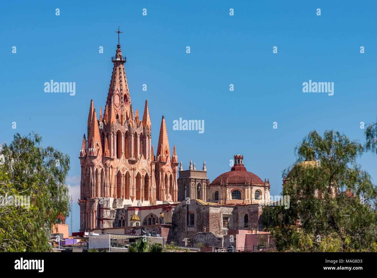 La Parroquia de San Miguel Arcángel, originariamente costruito nel XVII secolo da muratore indigeni Zeferino Gutierrez. Foto Stock