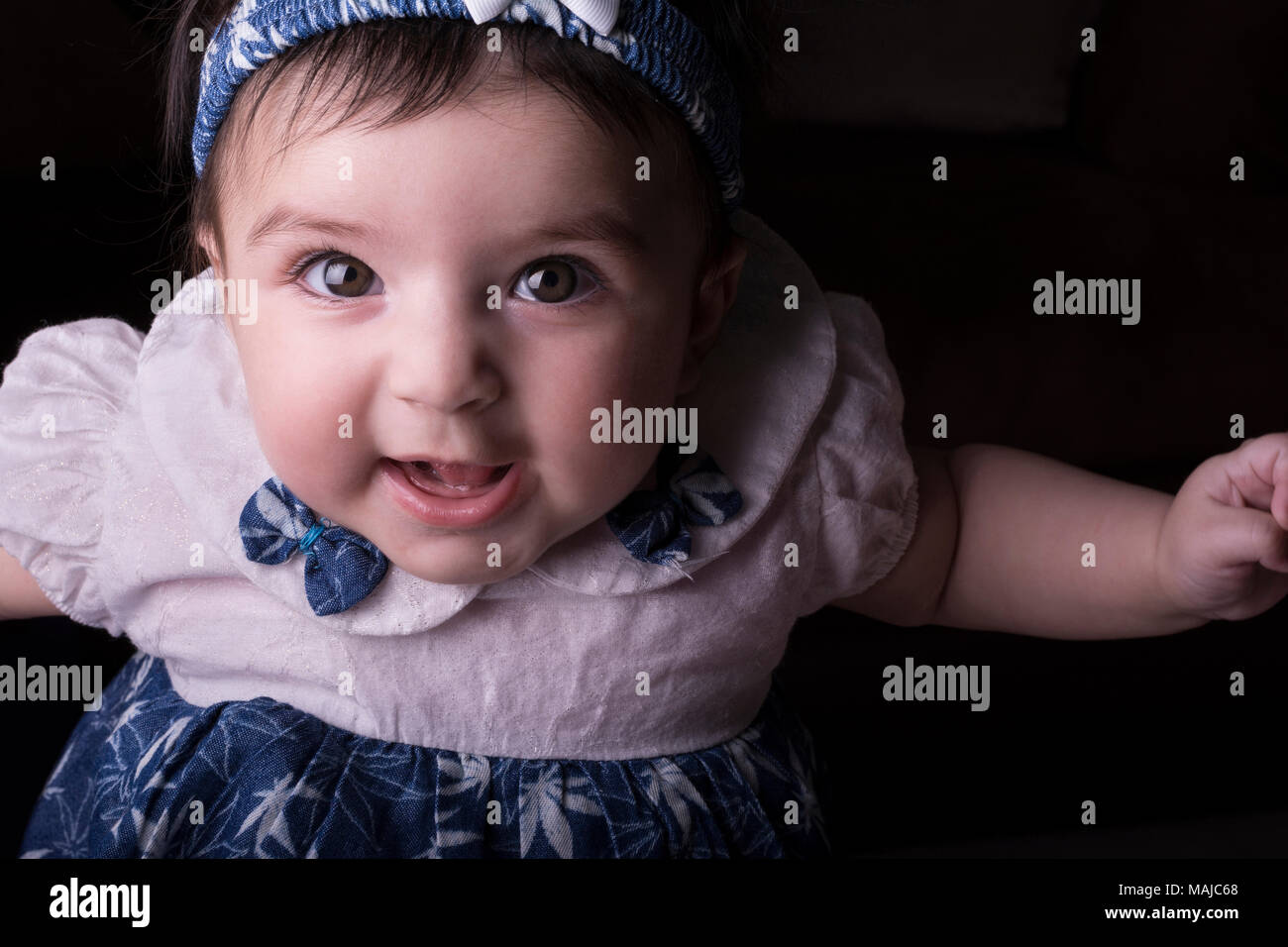 Felice 5 mesi immagini e fotografie stock ad alta risoluzione - Alamy