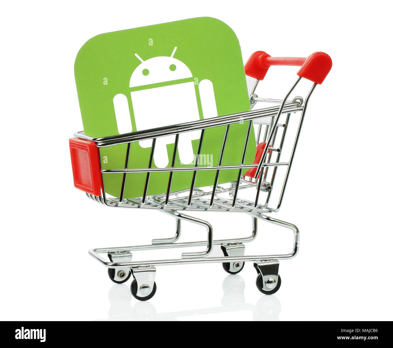 Kiev, Ucraina - 01 Novembre 2017: Android icona stampata su carta e collocata nel carrello. Android è un sistema operativo mobile sviluppato da Goog Foto Stock