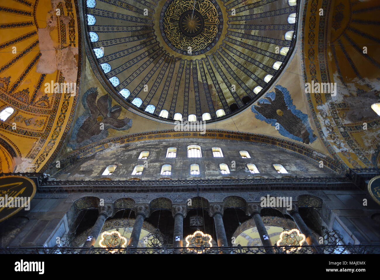 Una vista di Hagia Sophia e il grand dome nella città di Istanbul Foto Stock