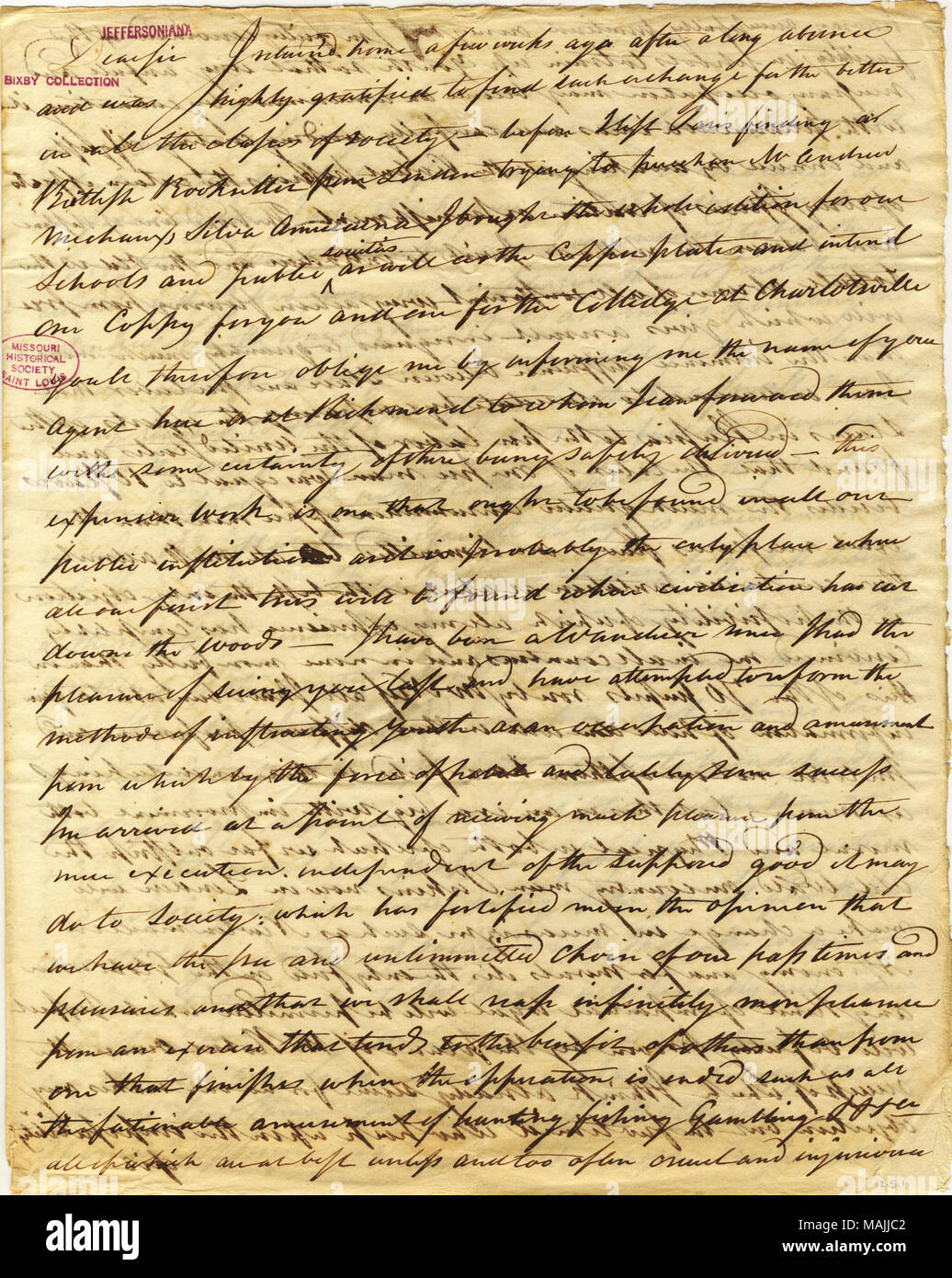 Invia copie di Andre Michaux's Silva Americana per Jefferson e l'università. Egli aggiunge che egli è stato il tentativo di riforma del metodo di insegnamento della gioventù; ha trovato un albero con le proprietà di una buona copertura; scoperto un regime per la fabbricazione della carta al di fuori della paglia; ha un'idea per un economico stampa; e chiede un elenco di principio società agricole. (4 pagine) Titolo: lettera firmata William Maclure, Philadelphia, di Thomas Jefferson, luglio 30, 1825 . Il 30 luglio 1825. Maclure, William Foto Stock