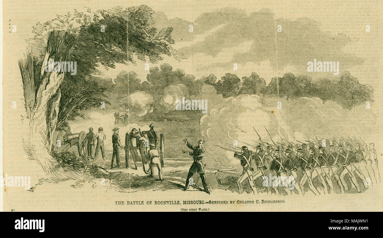 Ritaglio di giornale di stampa con due cannoni e gli equipaggi sparando verso la linea di albero in background. La formazione di soldati essendo portato da un ufficiale con la spada sguainata in primo piano. "La battaglia di BOONVILLE, Missouri. - Disegnata da ORLANDO C. RICHARDSON." (stampato immagine sotto). 'Taglia da "Harper's Weekly' di luglio 13, 1861." (scritta sul lato inverso al di sopra di battaglia descrizione). Titolo: "La battaglia di Booneville, Missouri." . Il 13 luglio 1861. Orlando C. Richardson Foto Stock