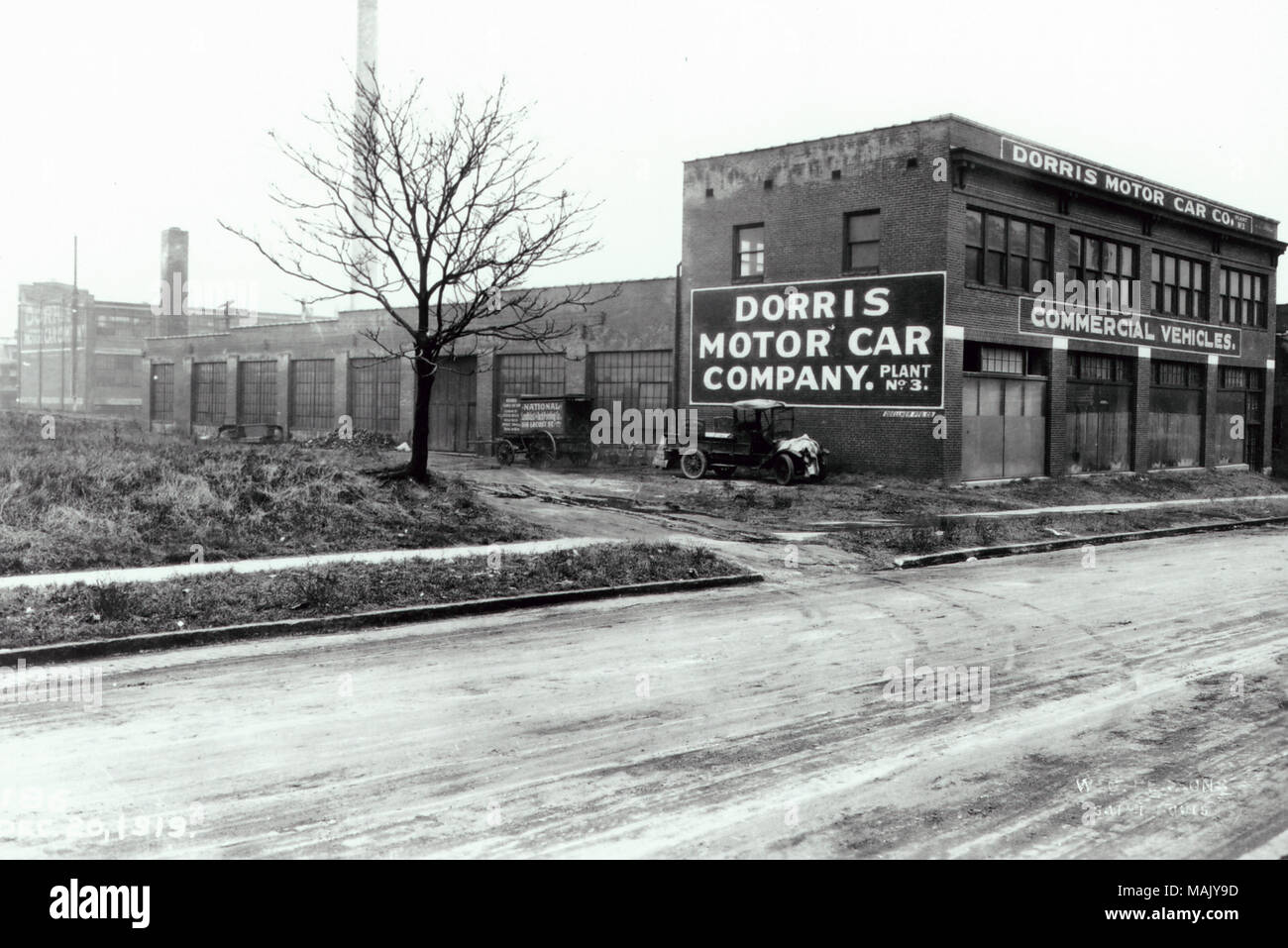 Titolo: Dorris Motor Car Company impianto n. 3. Il 20 dicembre 1919. . 1919. Il W.C. Persone Foto Stock