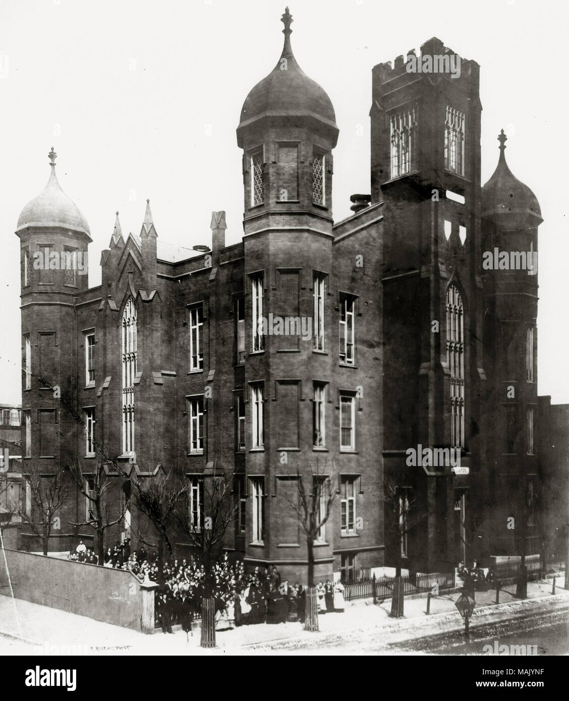 Titolo: High School. Quindicesimo e strade di oliva. . 1870. Emil F. BUHL Foto Stock