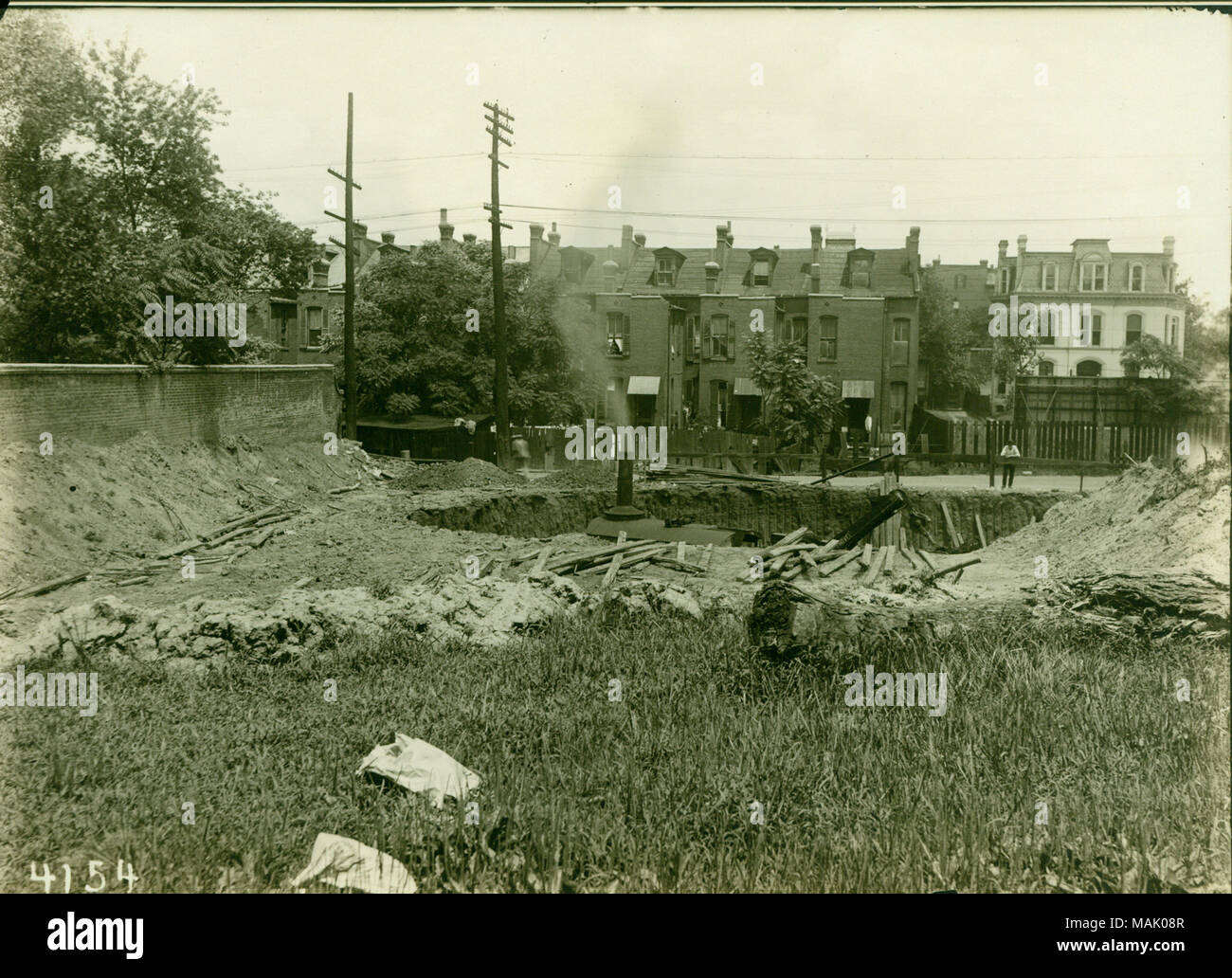 Titolo: i lavori per la costruzione di un blocco 3600 di Lindell Boulevard. . 1921. Foto Stock