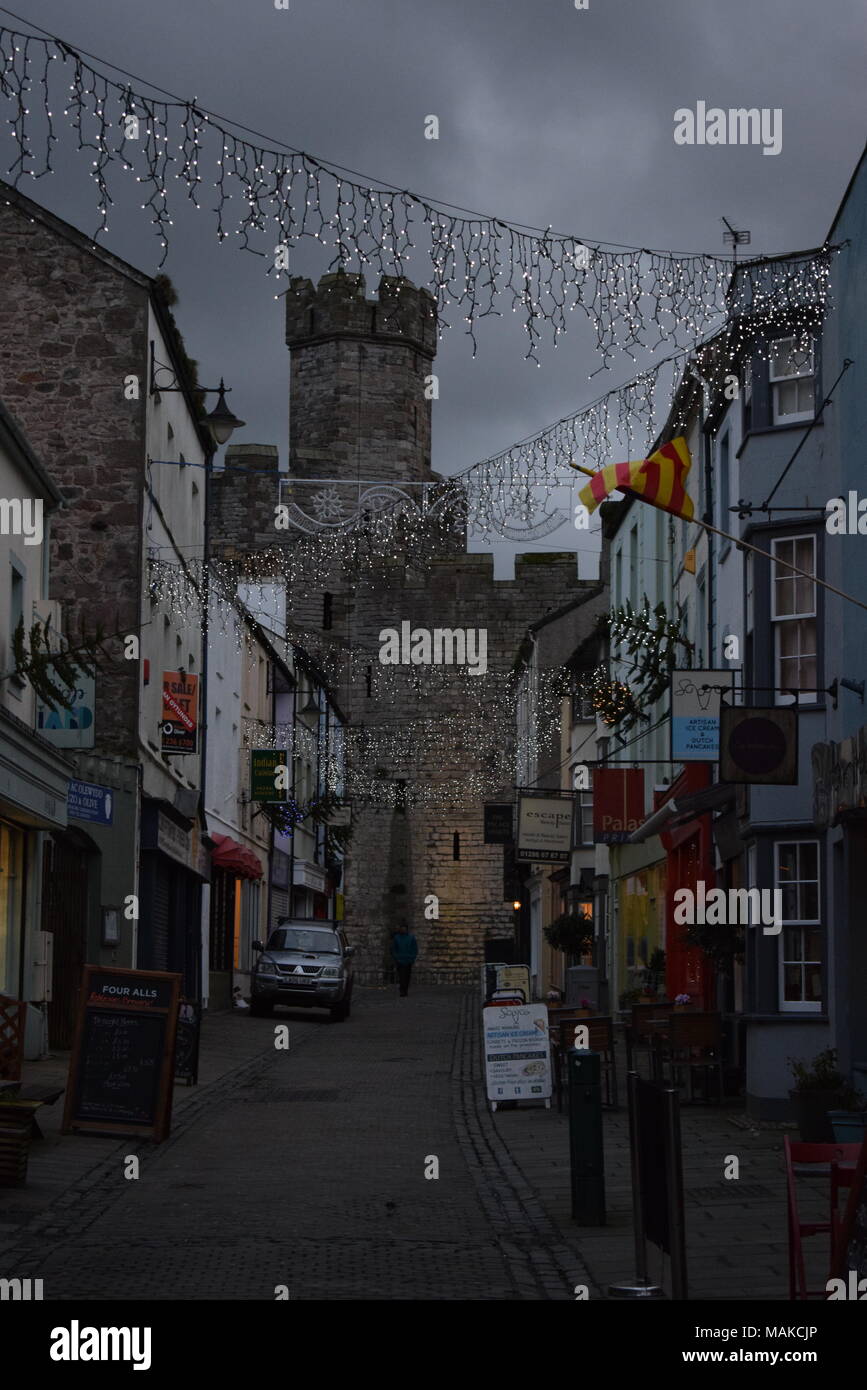 Street View di Caernarfon Castle Foto Stock