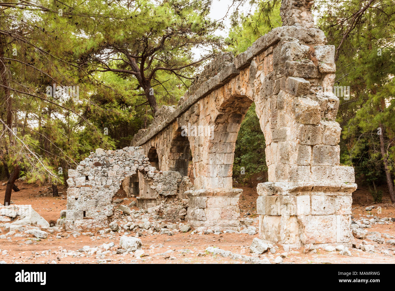 Acquedotto di pietra nella città antica Phaselis Faselis caposaldo storico della Turchia Foto Stock