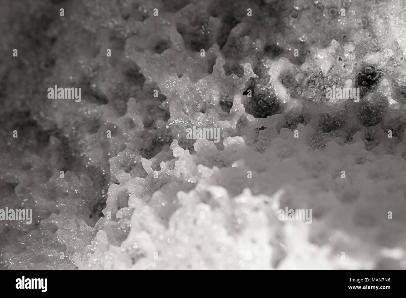 Vintage Ricerca scientifica il concetto di immagine. Il bicarbonato di sodio, aceto prodotto chimico di reazione, acetato di sodio e ghiaccio a caldo. Foto Stock