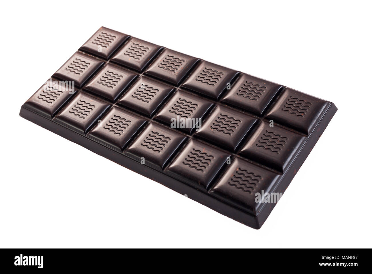 Fatte a mano e cioccolato bio isolati su sfondo bianco Foto Stock