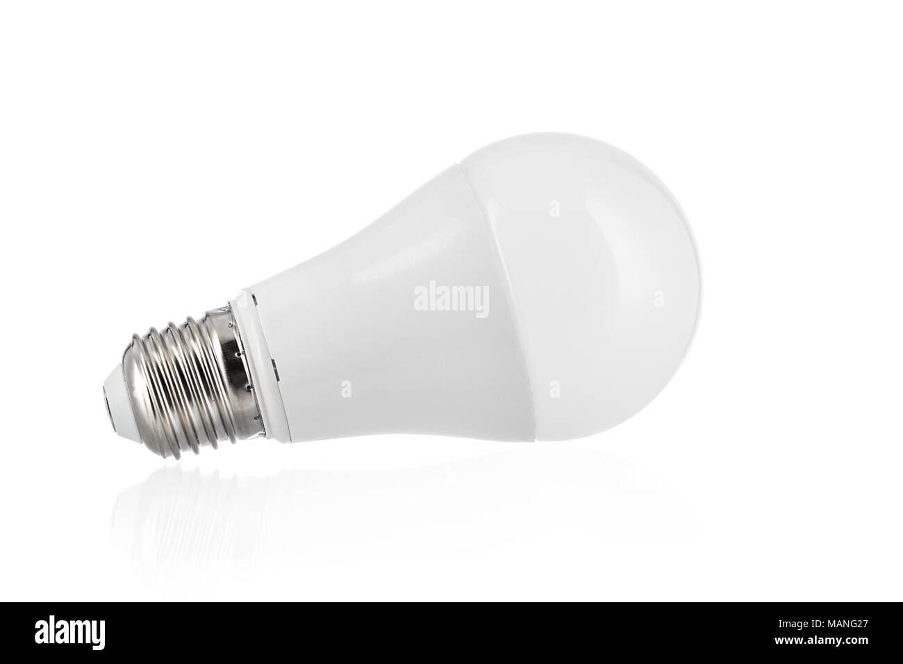 Isolato LED lampadina luce su sfondo bianco Foto Stock
