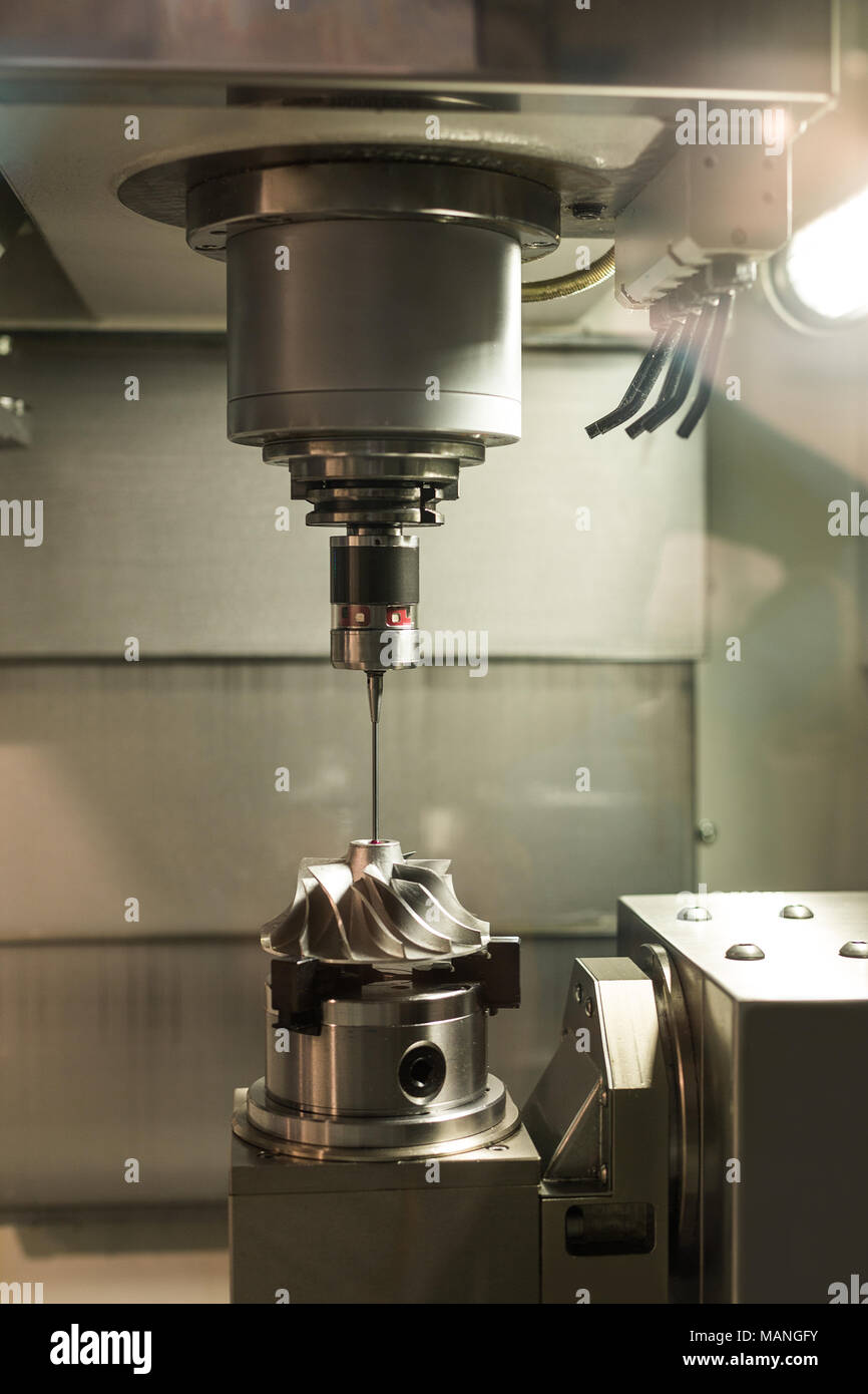 Dettaglio di acciaio inox macchine nel laboratorio di fisica Foto Stock
