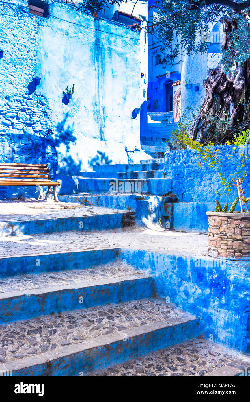 Chefchaouen blue town street in Marocco Foto Stock