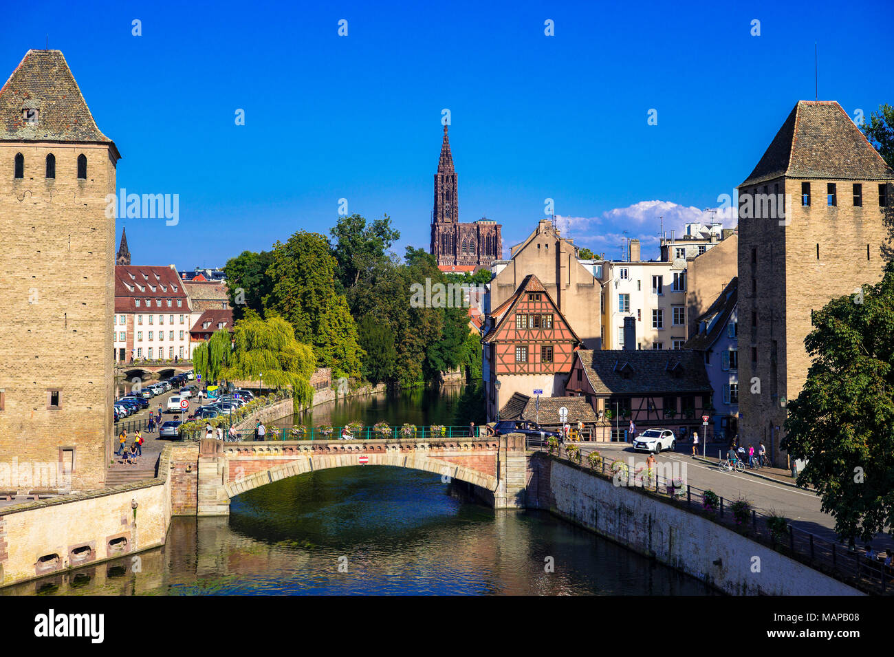 Lo skyline di Strasburgo, Ponts Couverts bridge, ponti coperti, fiume Ill, torri di guardia, la cattedrale, il quartiere La Petite France, Alsazia, Francia, Europa Foto Stock