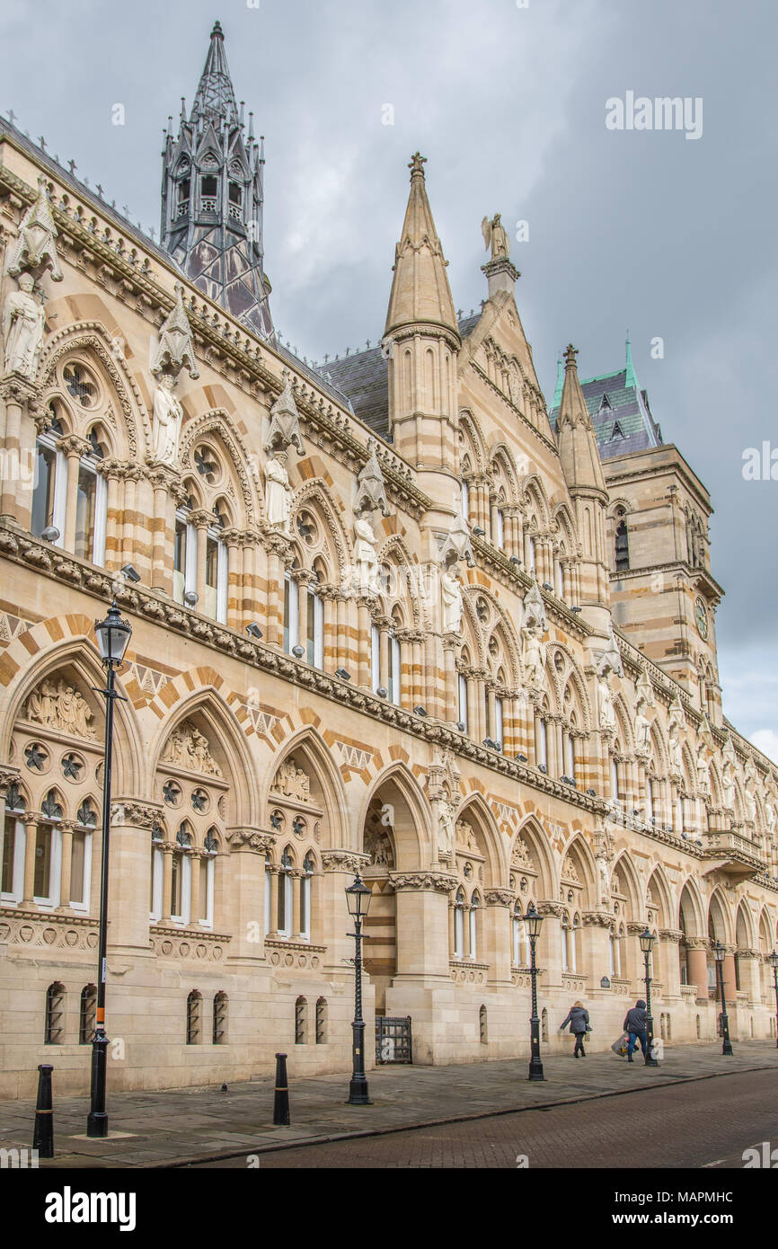 La Guildhall, un neo-gotico edificio vittoriano che è la sede di Northampton borough consiglio, Inghilterra. Foto Stock