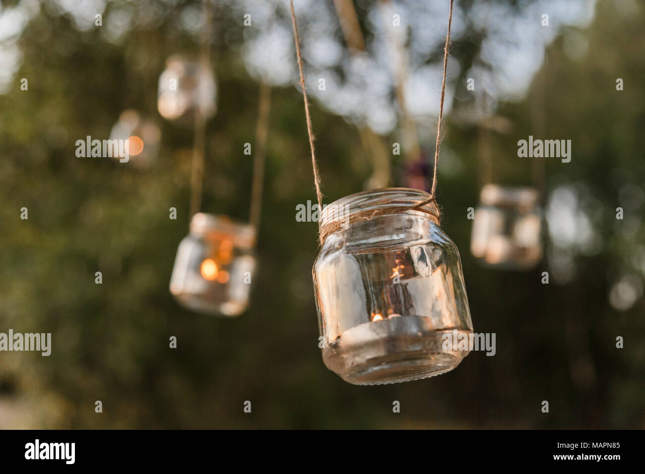 Candela appesa immagini e fotografie stock ad alta risoluzione - Alamy