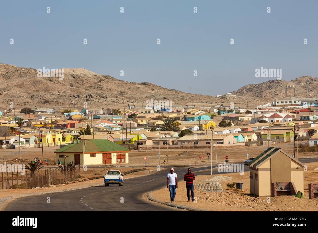 Vista di Luderitz mostra case colorate, Namibia, Africa Foto Stock