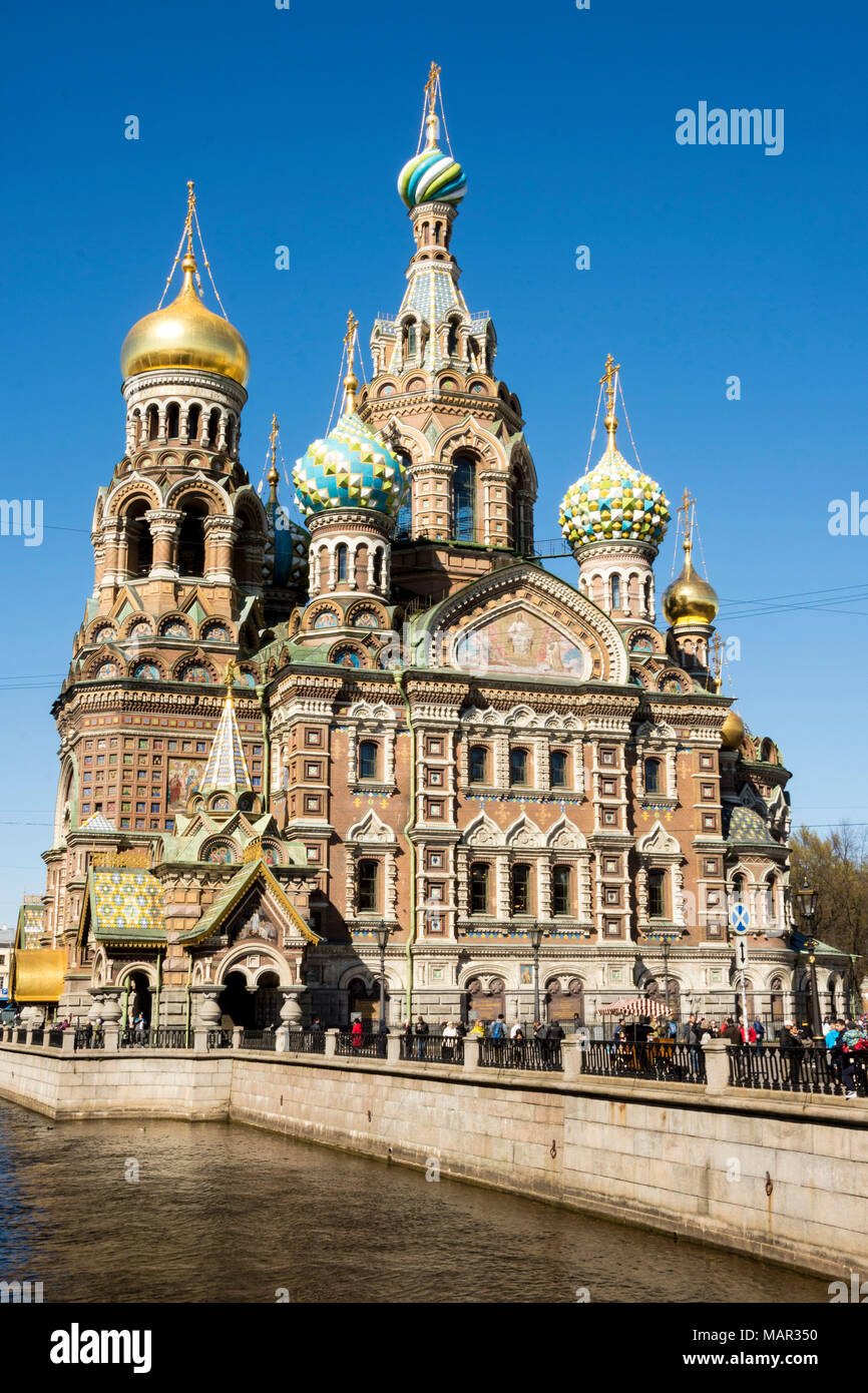 Chiesa del Salvatore sul Sangue versato (Chiesa della Resurrezione di Cristo), il Sito Patrimonio Mondiale dell'UNESCO, San Pietroburgo, Russia, Europa Foto Stock