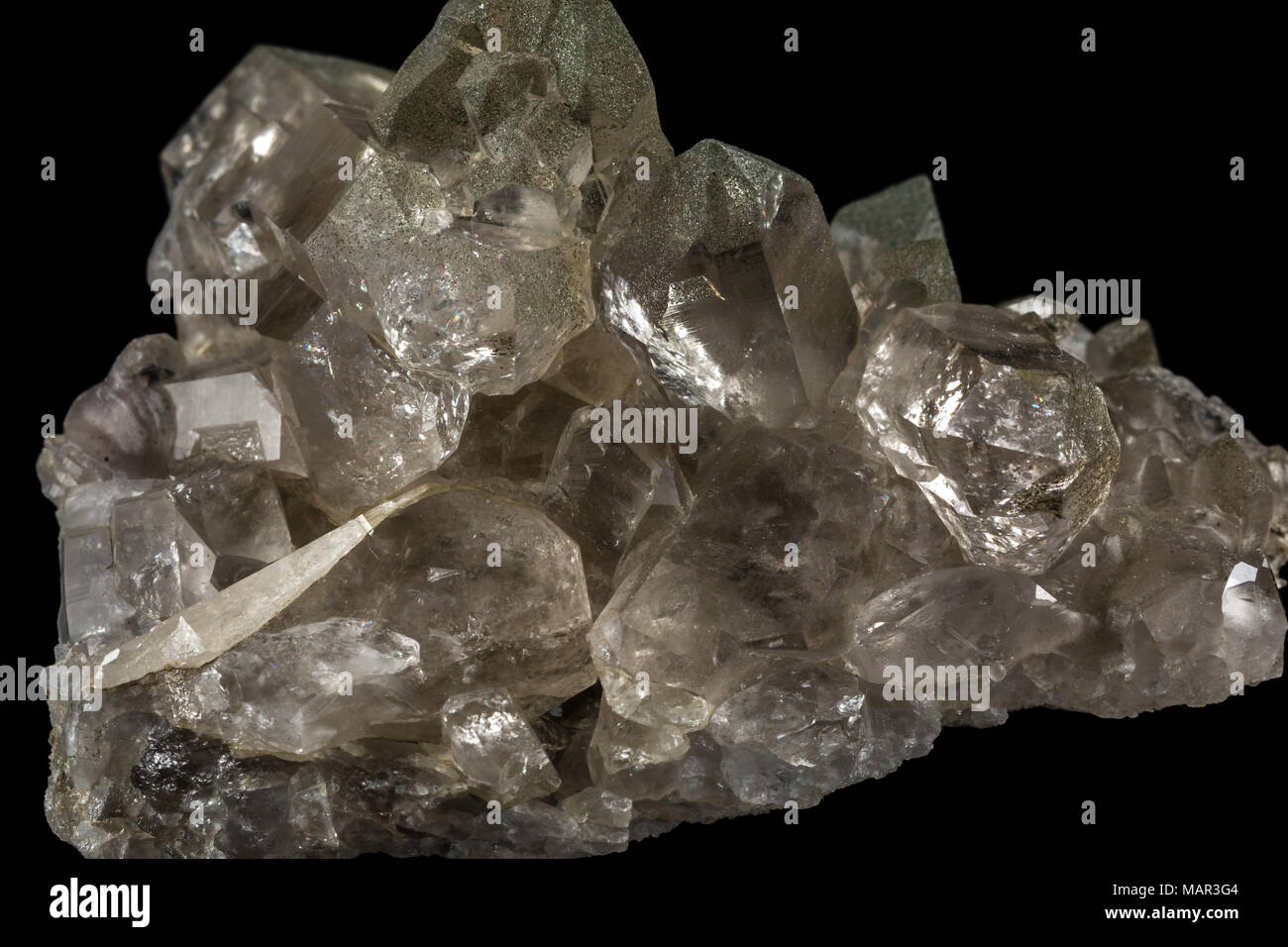 Lucenti cristalli e sfondo nero Foto Stock