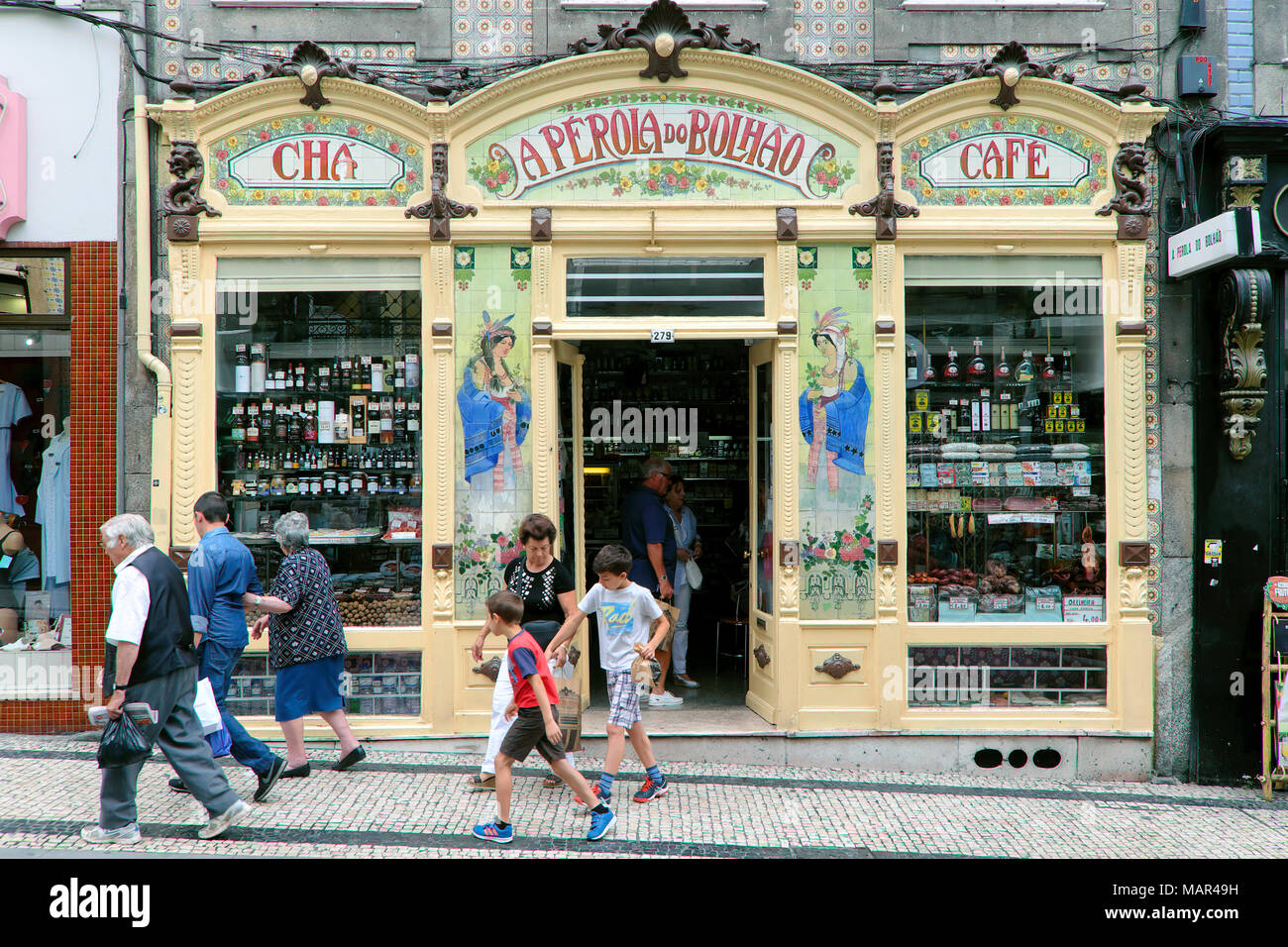 Un Pérola do Bolhão fruttivendolo, Porto, Regione Norte, Portogallo Foto Stock