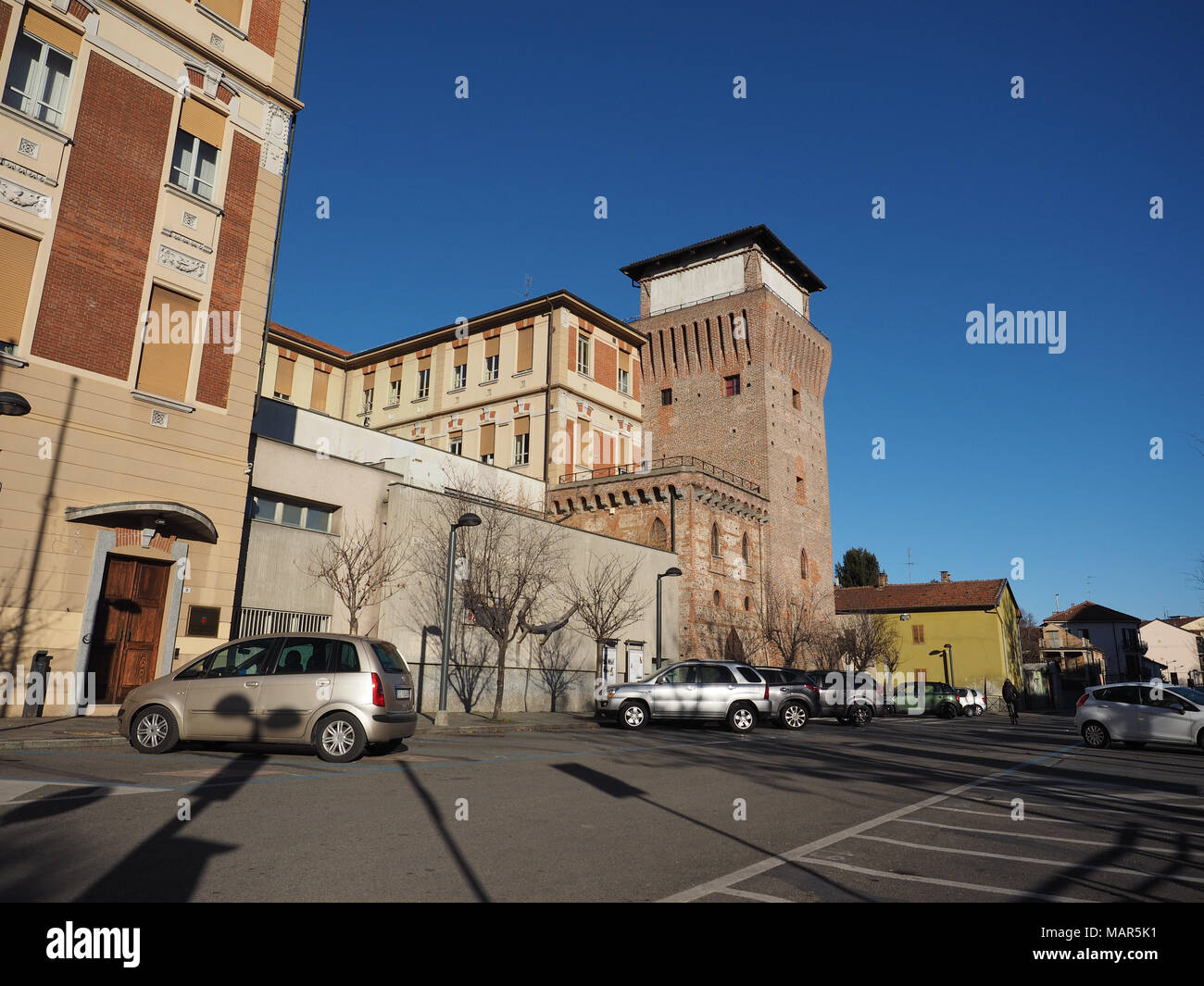 SETTIMO TORINESE, Italia - circa gennaio 2018: Municipio e Torre medievale Foto Stock