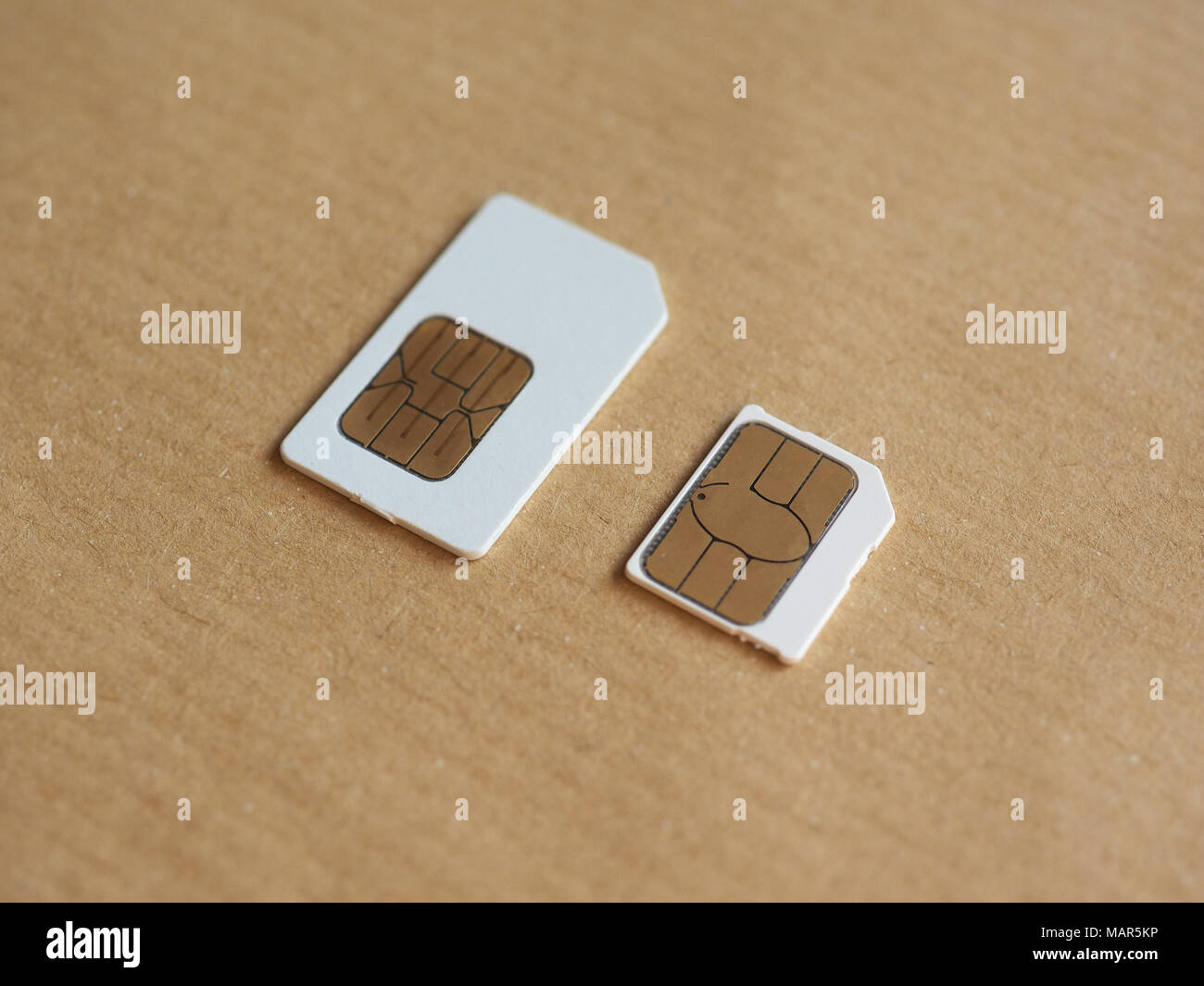 SIM e carte USIM utilizzati nella telefonia mobile di dispositivi come telefoni cellulari e smart phone Foto Stock