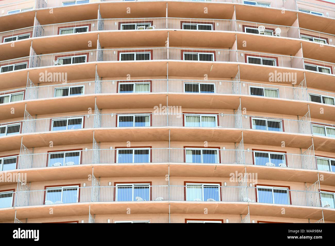 Vista delle camere dall'esterno di un hotel sulla spiaggia, Ocean City, Maryland, Stati Uniti d'America Foto Stock