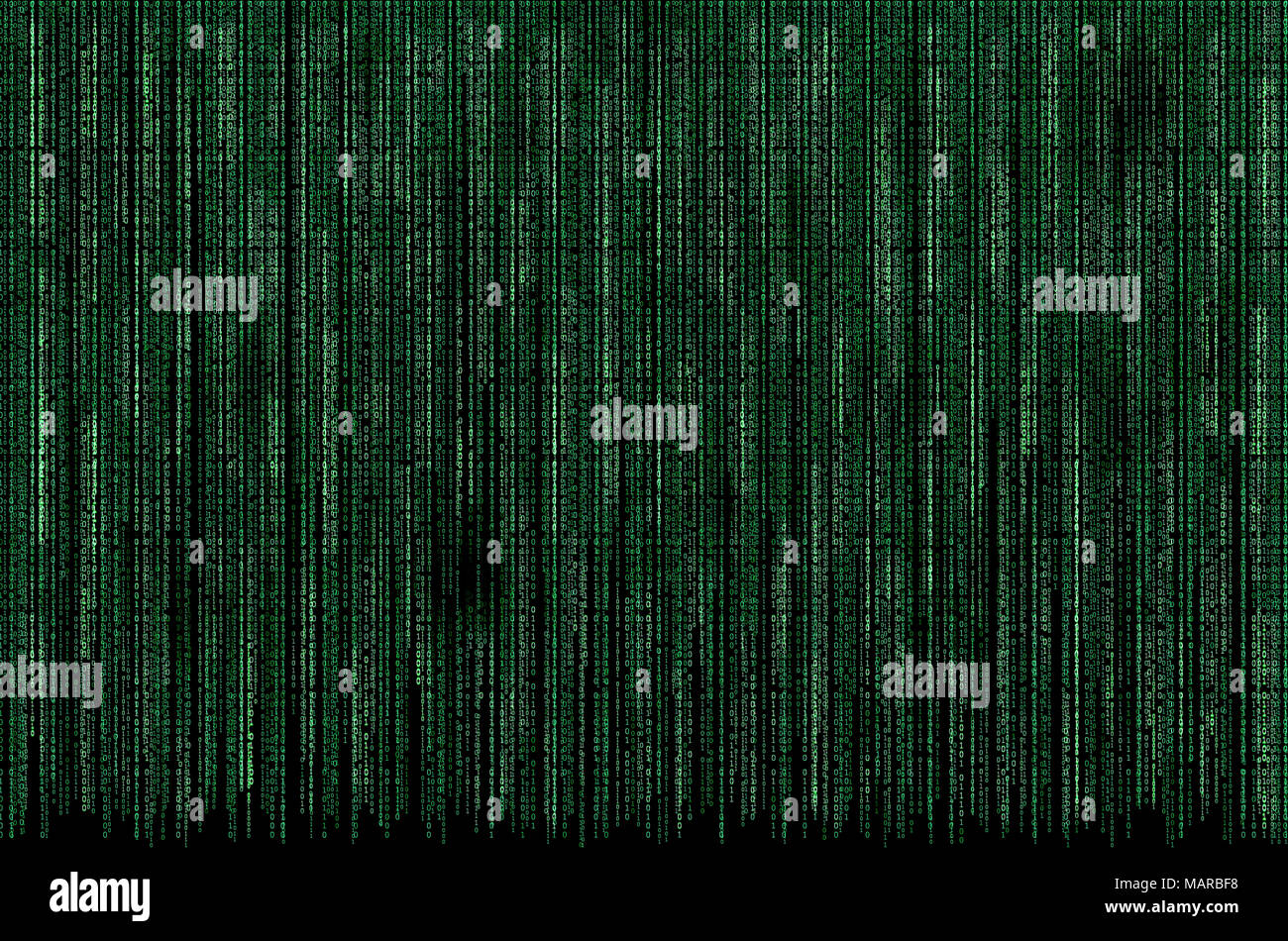 Matrice verde binario codice simboli, cyber attacco concetto. Foto Stock
