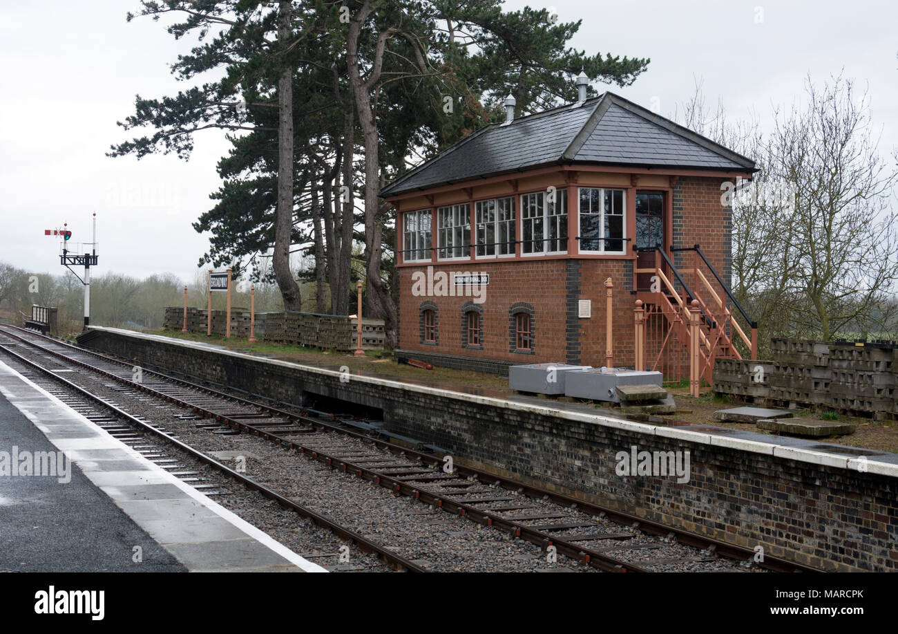 Segnale di Broadway box, Gloucestershire e Warwickshire Steam Railway, Broadway, Worcestershire, Regno Unito Foto Stock Segnale di Broadway box, Gloucestershire e Warwickshire Steam Railway, Broadway, Worcestershire, Regno Unito Foto Stock