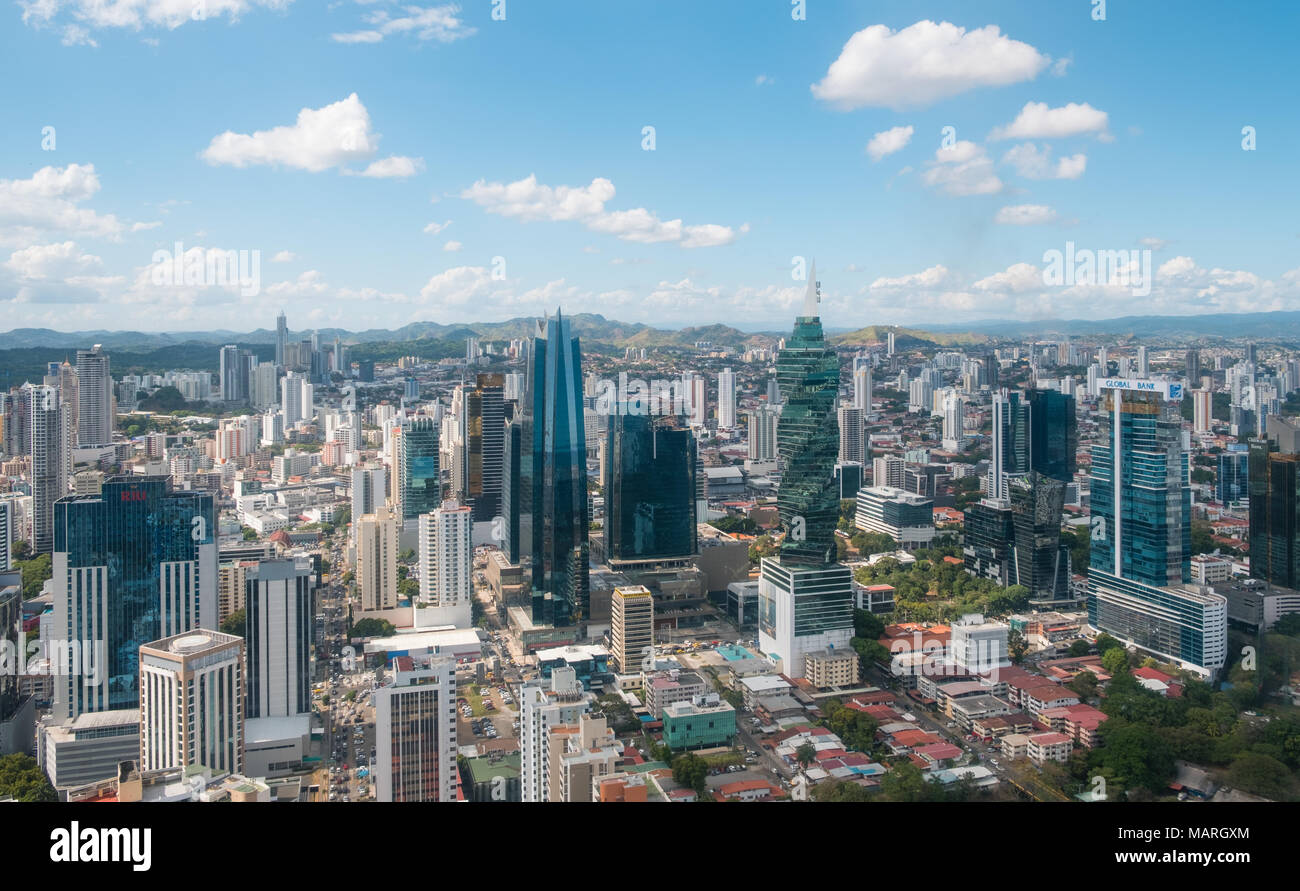 Panama City, Panama - marzo 2018: skyline della città di Panama business district antenna Foto Stock