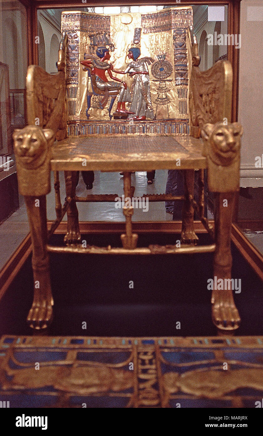 Sedia trono del faraone Tutankhamon,Grand Museo Egizio,Giza Foto Stock