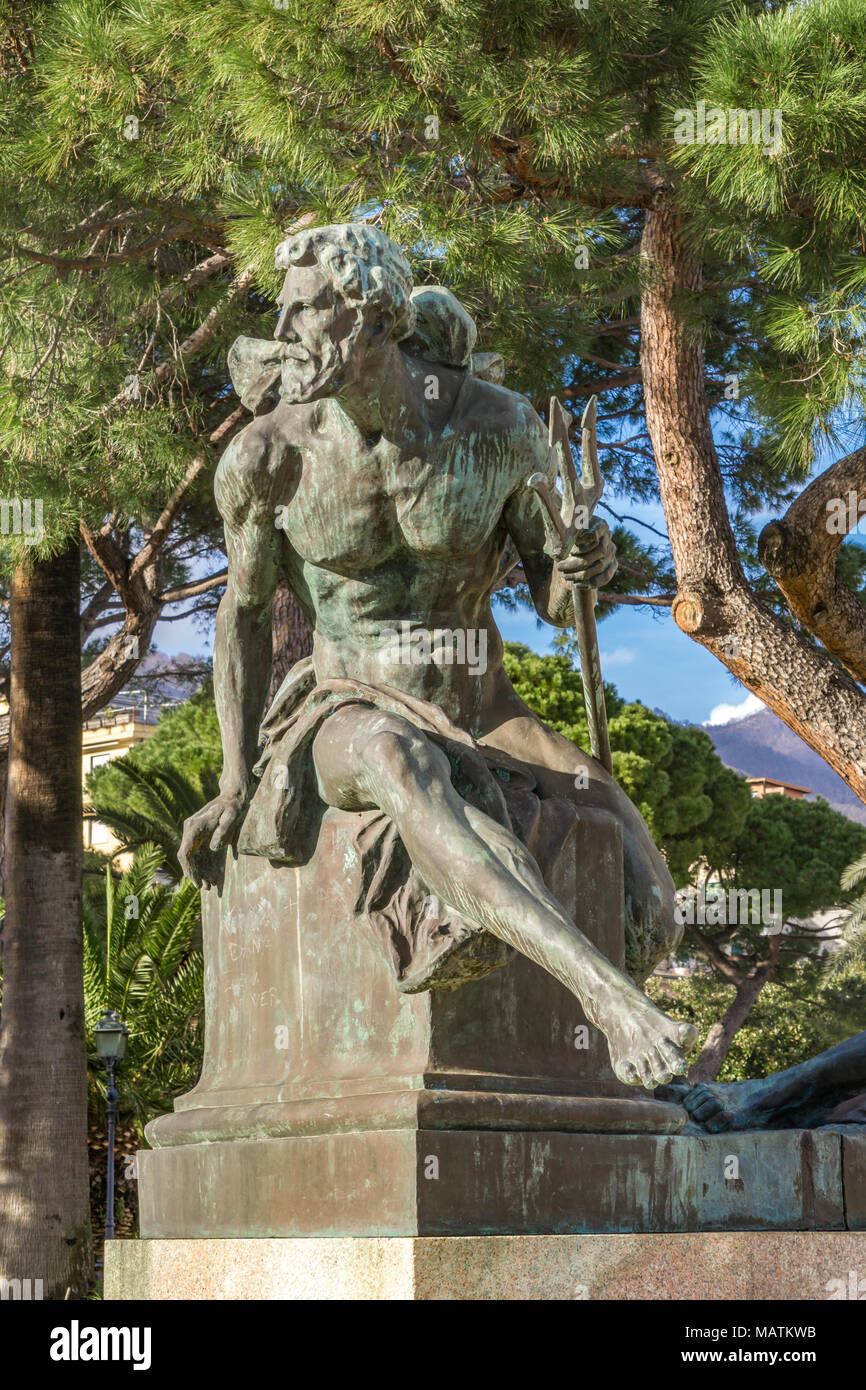 Dettaglio dal monumento a Cristoforo Colombo a Rapallo, Italia Foto Stock
