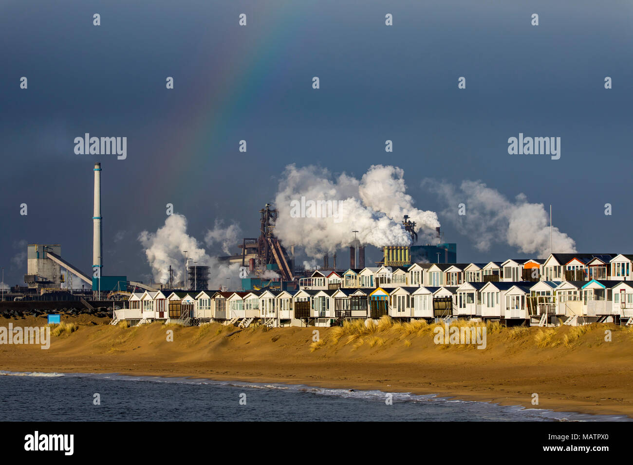 La Tata Steel acciaierie in IJmuiden, Velsen, North Holland, Paesi Bassi, la più grande area industriale nei Paesi Bassi, 2 altiforni, 2 piano di coke Foto Stock