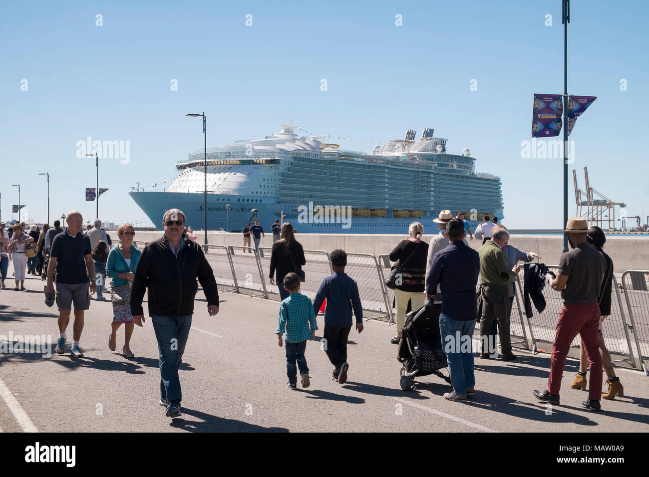 Marzo 27, 2018. Malaga, Spagna. Presentazione internazionale della nave da crociera sinfonia di mari, il mondo è più grande nave da crociera. Foto Stock