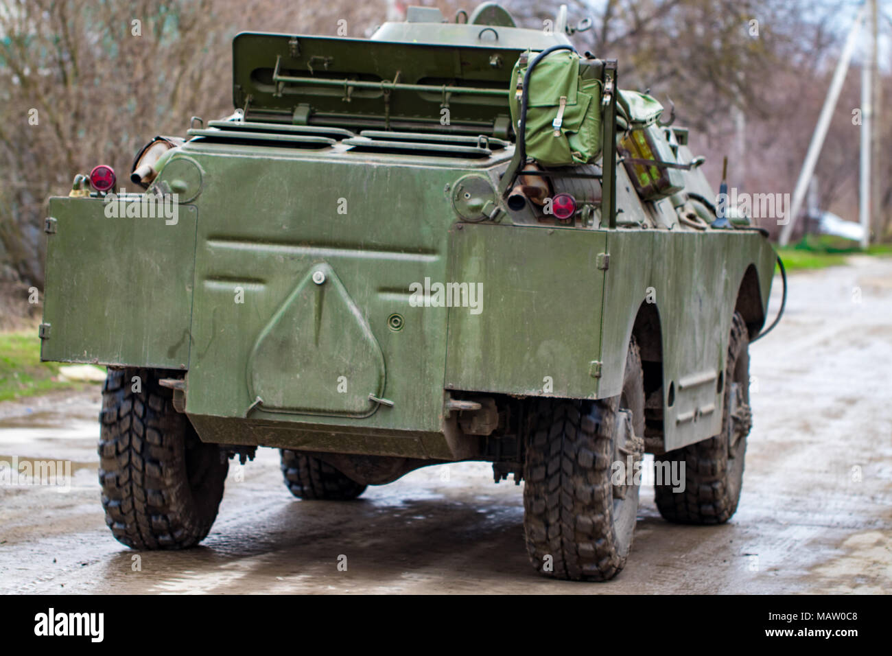 Combattere la pattuglia di ricognizione auto BRDM-2 in movimento. Foto Stock