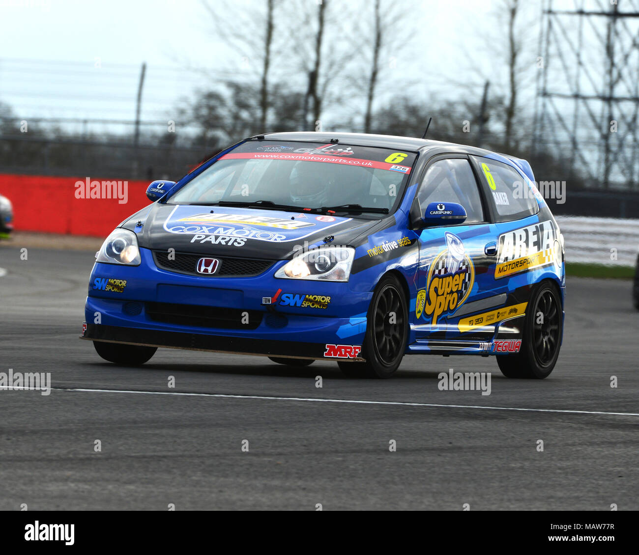 Silverstone, Towcester, Northamptonshire, Inghilterra, domenica 1 aprile 2018. Rob Baker, Honda Civic, in Cox Parti Motore Civic Cup evento tenutosi sul T Foto Stock