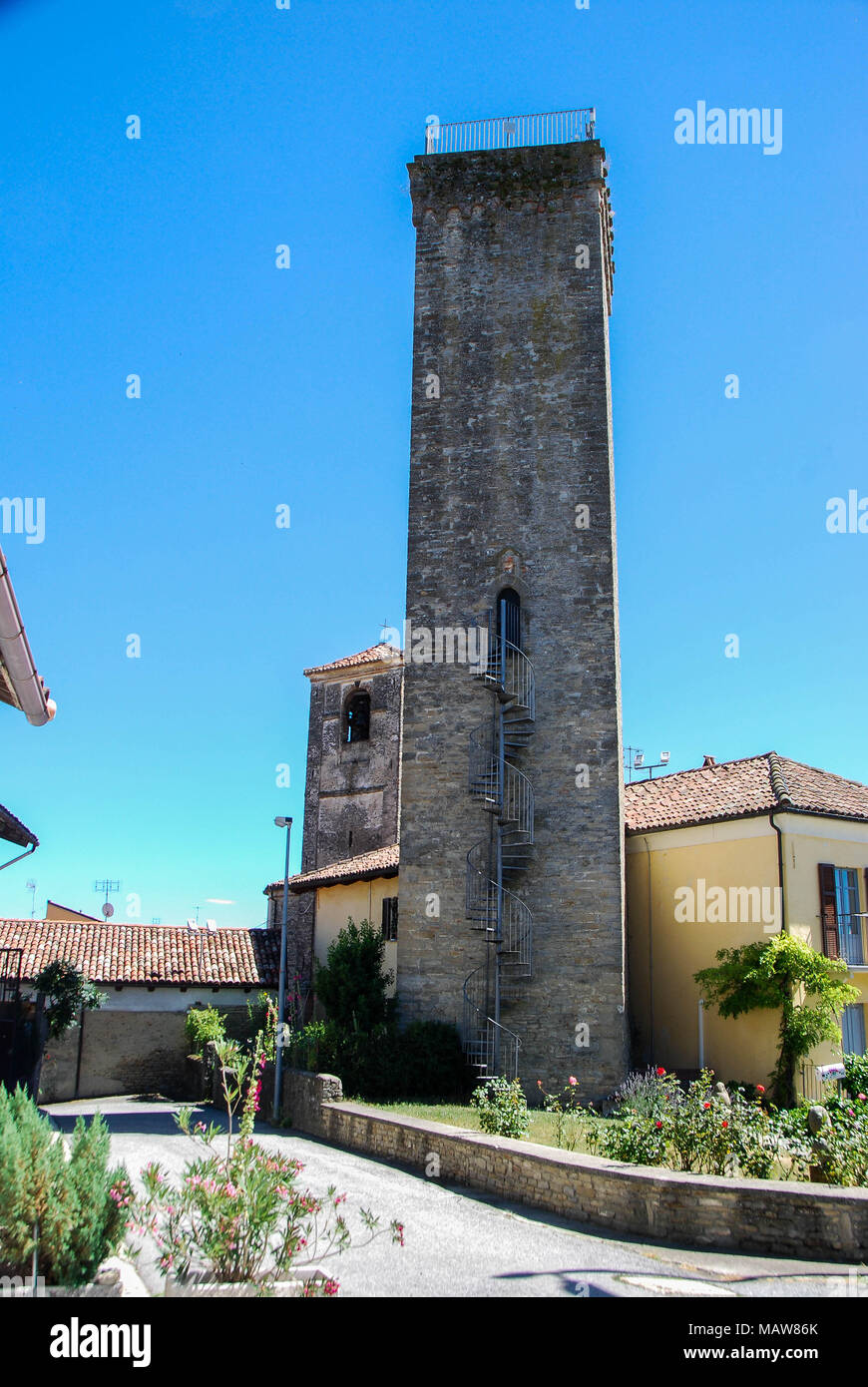 Vista della Torre di Albaretto Torre, Piemonte - Italia Foto stock - Alamy