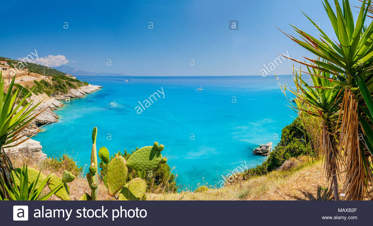 Bella E Soleggiata Vista Di Una Delle Spiagge Di Zante