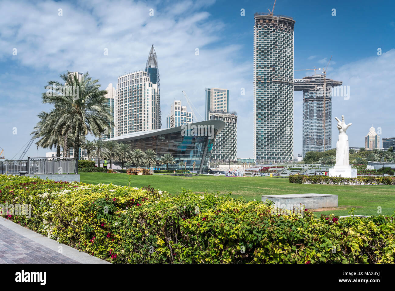 La Opera House di Burj Park nel centro cittadino di Dubai, UAE, Medio Oriente. Foto Stock