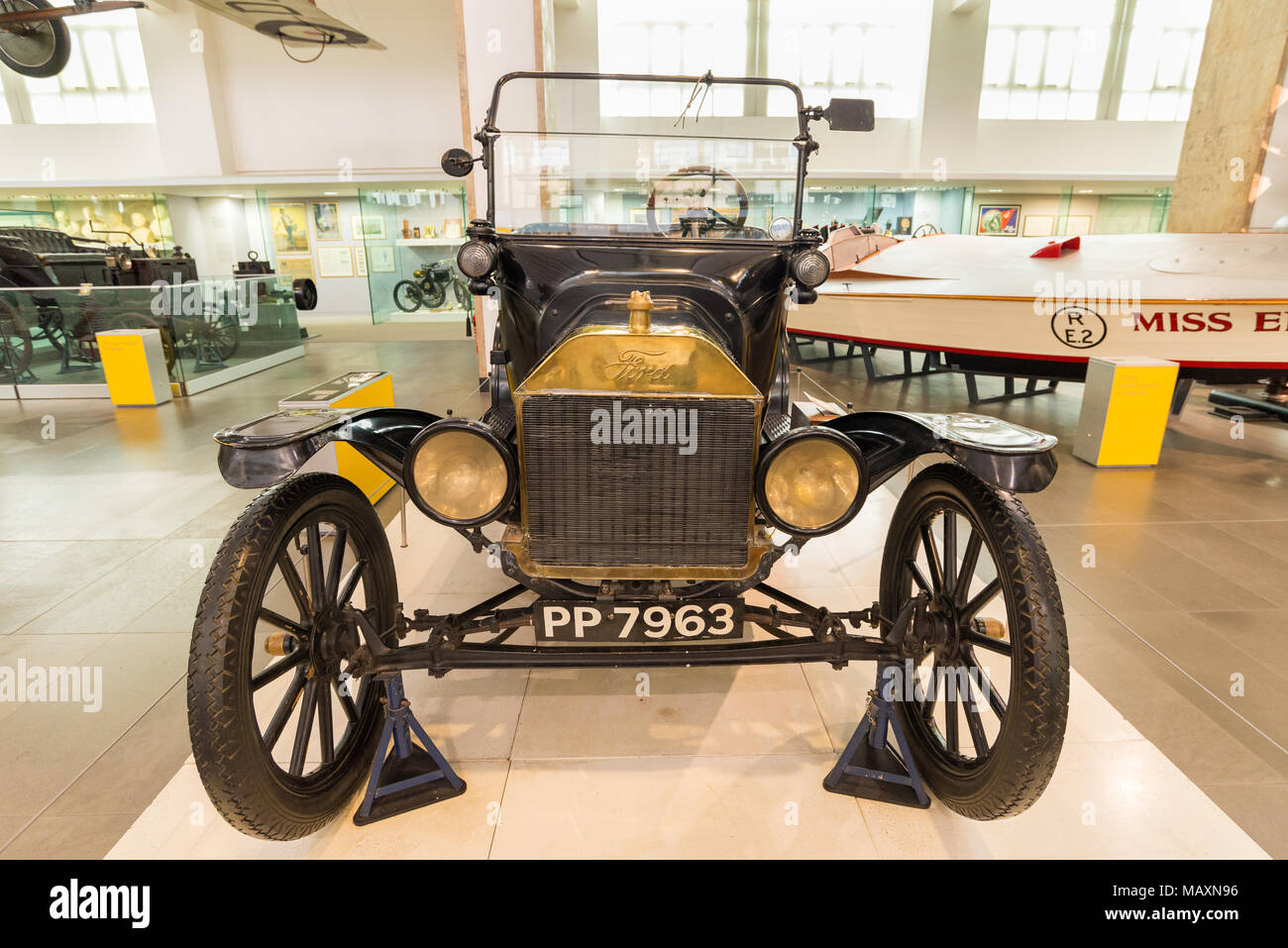 1916 Ford Modello T presso il Science Museum di Londra, Regno Unito Foto Stock