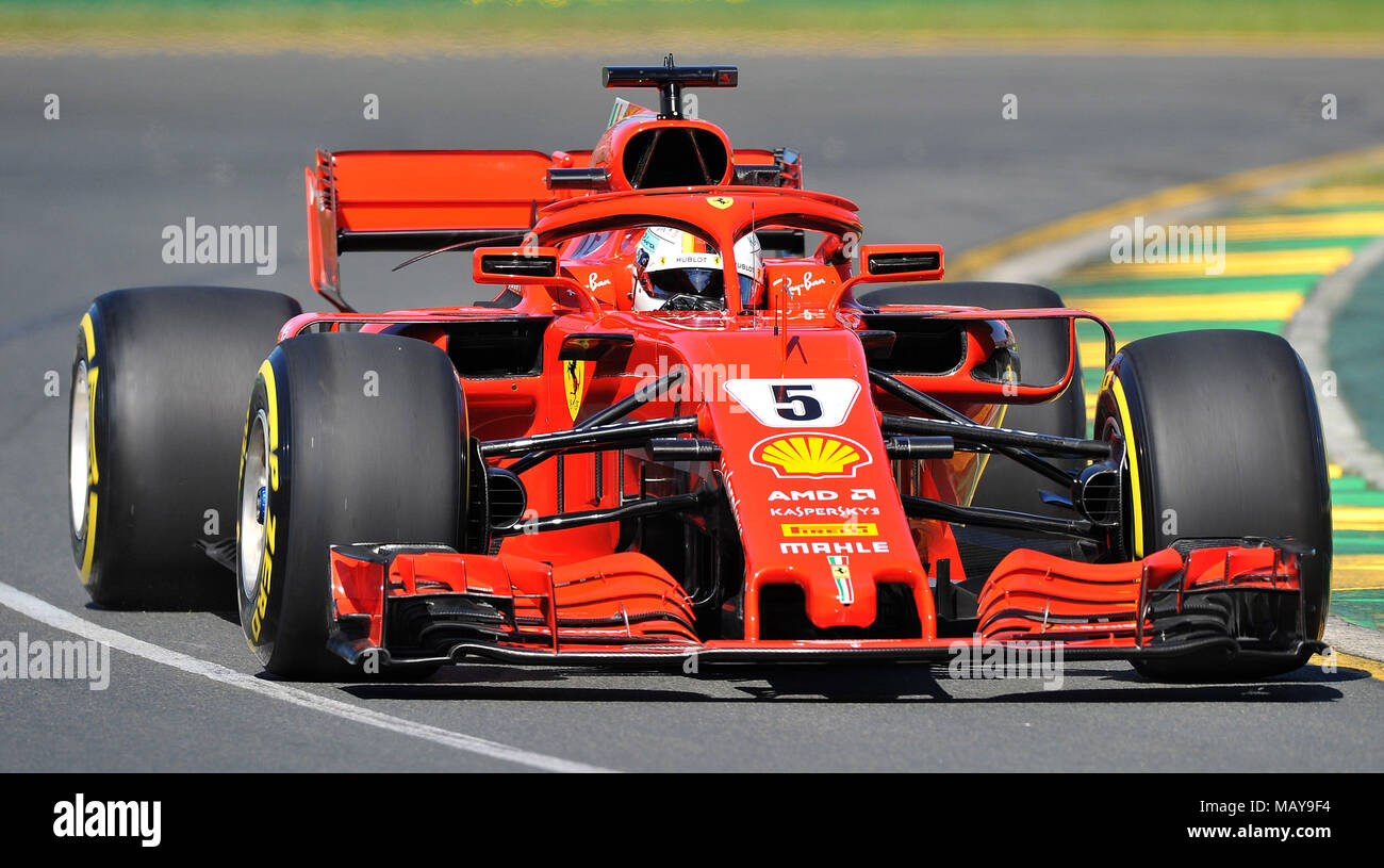 Sebastian Vettel della Scuderia Ferrari. Il giorno 2 del 2018 Formula 1 Rolex Australian Grand Prix che si svolgerà sul circuito di Albert Park di Melbourne, Victoria il 23 marzo 2018. Wayne Neal | SportPix.org.uk Foto Stock